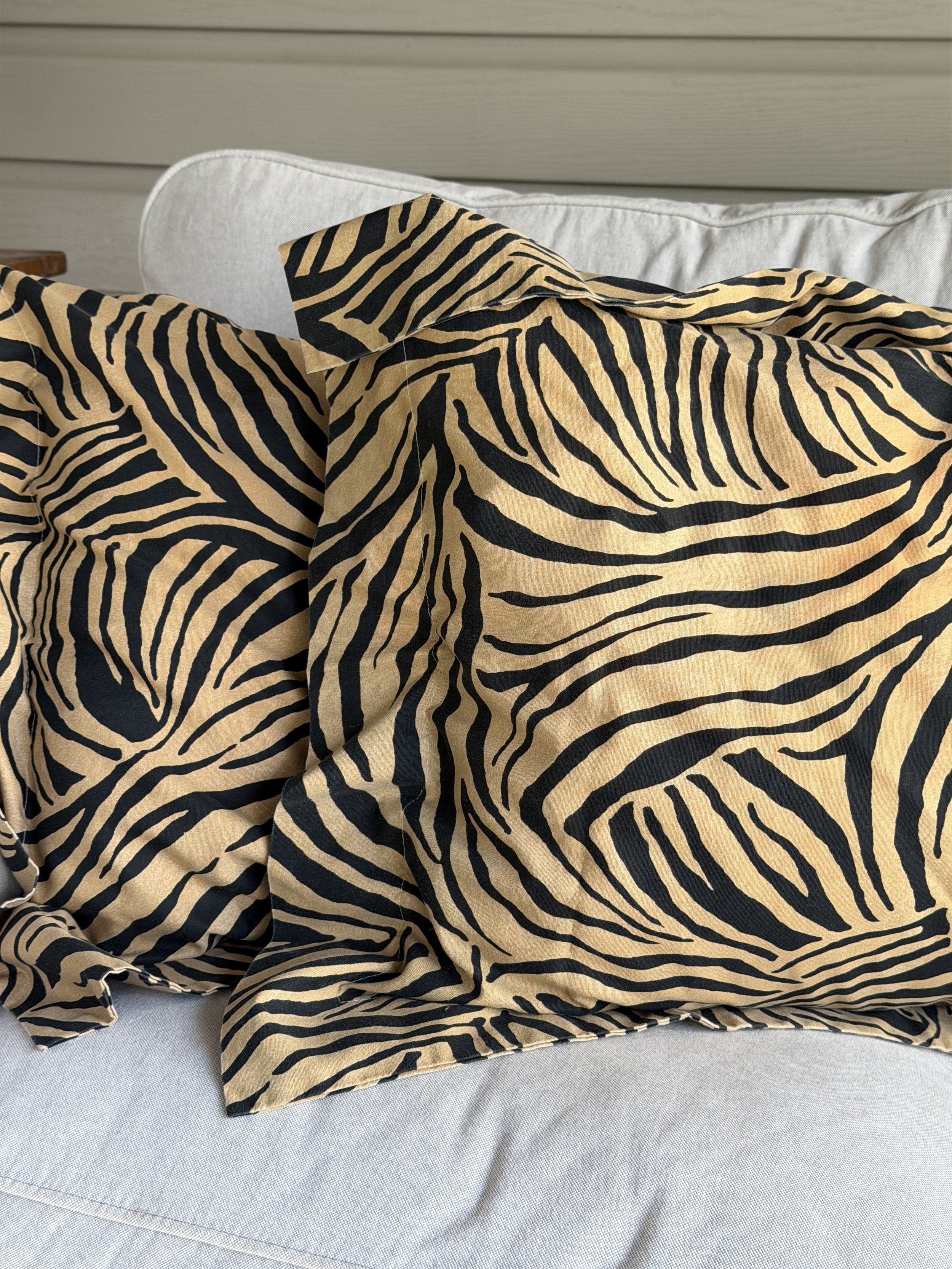 tiger pillows.JPG