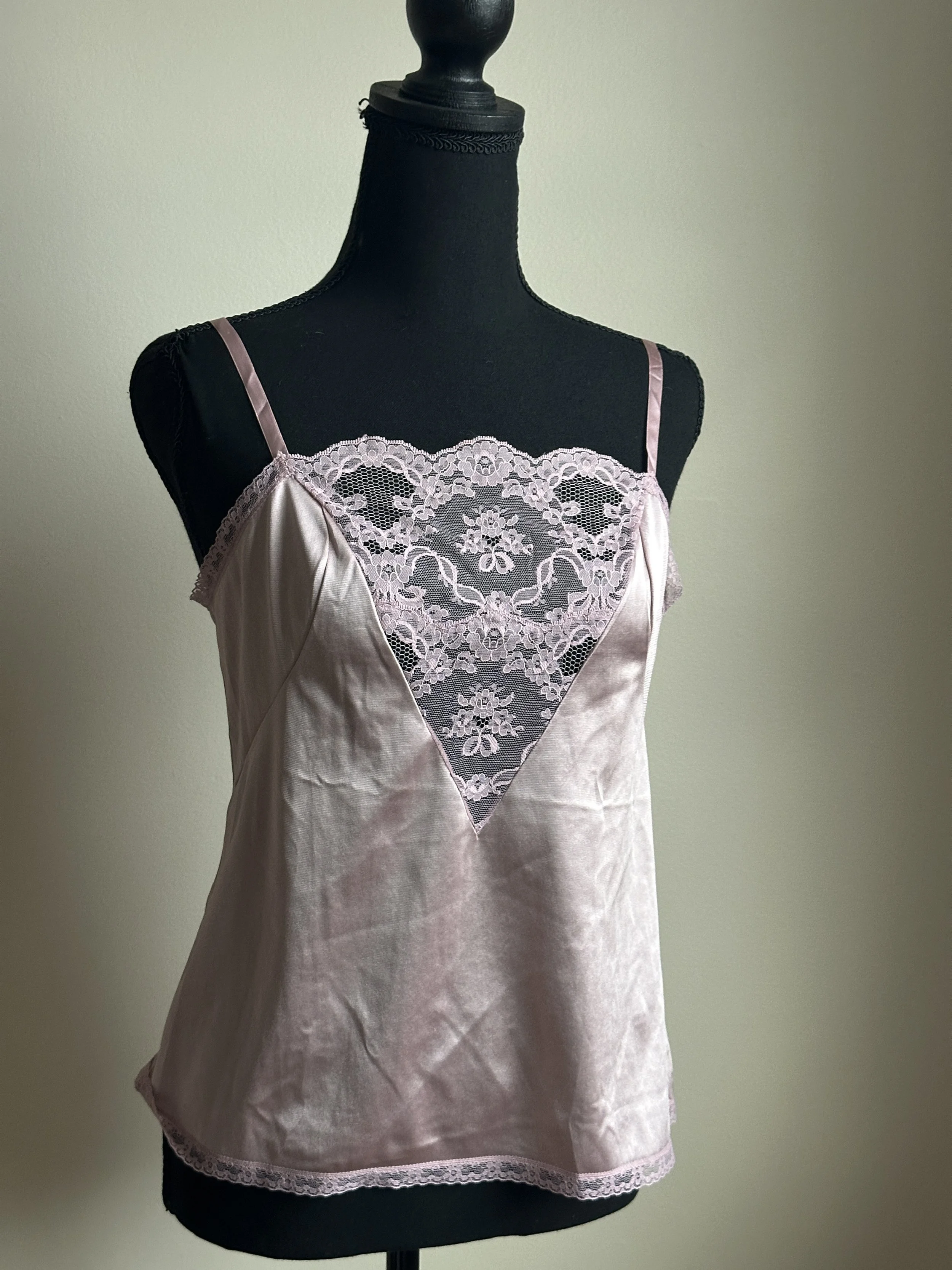 pink lace top 2.JPG