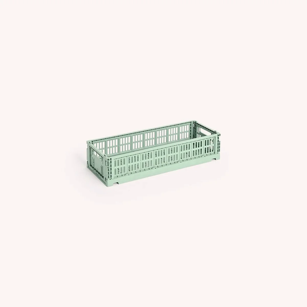 caisse-oblong-mini-pliable-plastique-recycle-rangement-mobilier-hay-design-momentum-lille-curation-meuble-rijsel-deco-ae358-b008-ag28_variant_hay-colour-crate-mini-oblong-sage-green_gb_1220x12202.jpg