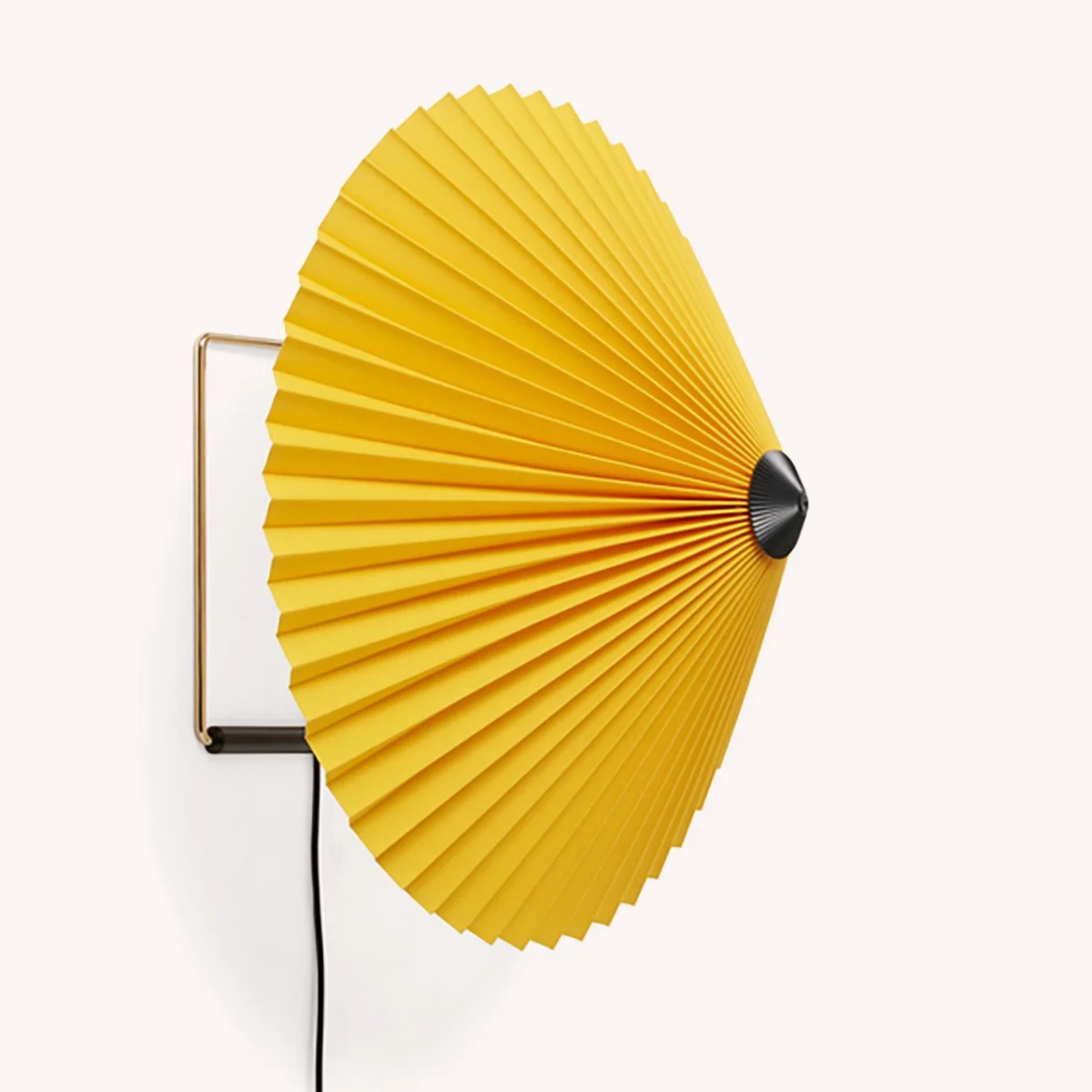 applique-mural-luminaire-inga-sempe-hay-momentum-design-store-lille-rijsel-curation-lifestyle-mobilier-deco-AA959-A569-AB98_Matin Wall 380 yellow shade.jpg
