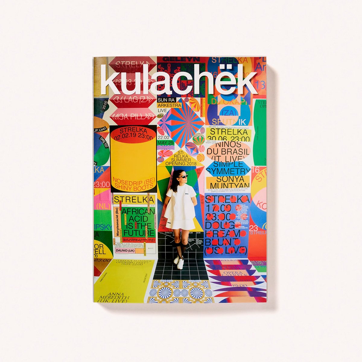 livre-anna-kulachek-designer-graphic-graphisme-counter-print-books-art-momentum-design-store-lille-lifestyle-mobilier-deco-curation01_8fcaa8e4-6bb7-4189-acf0-e7b69cbf1106.jpg copie.jpg