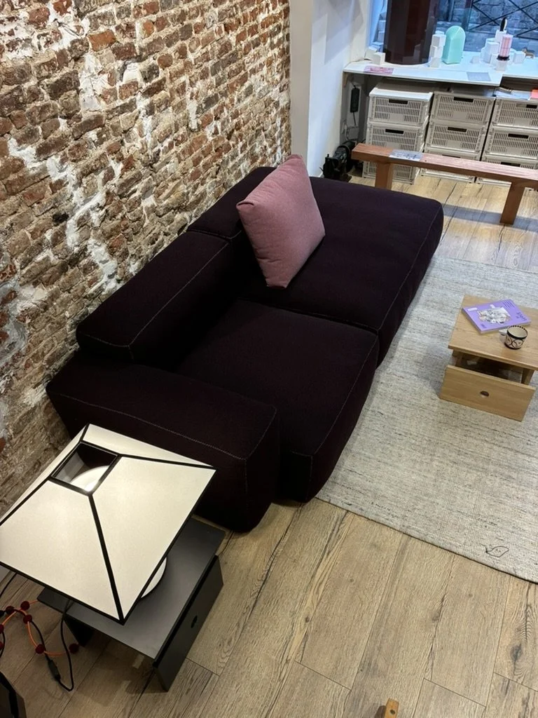 canape-mags-soft-low-armrest-bordeaux-hay-modulable-sofa-momentum-design-store-lille-rijsel-curation-lifestyle-mobilier-deco-BCBB825F-A214-4AD9-A204-E7D545BBF7B0_1_105_c.jpeg