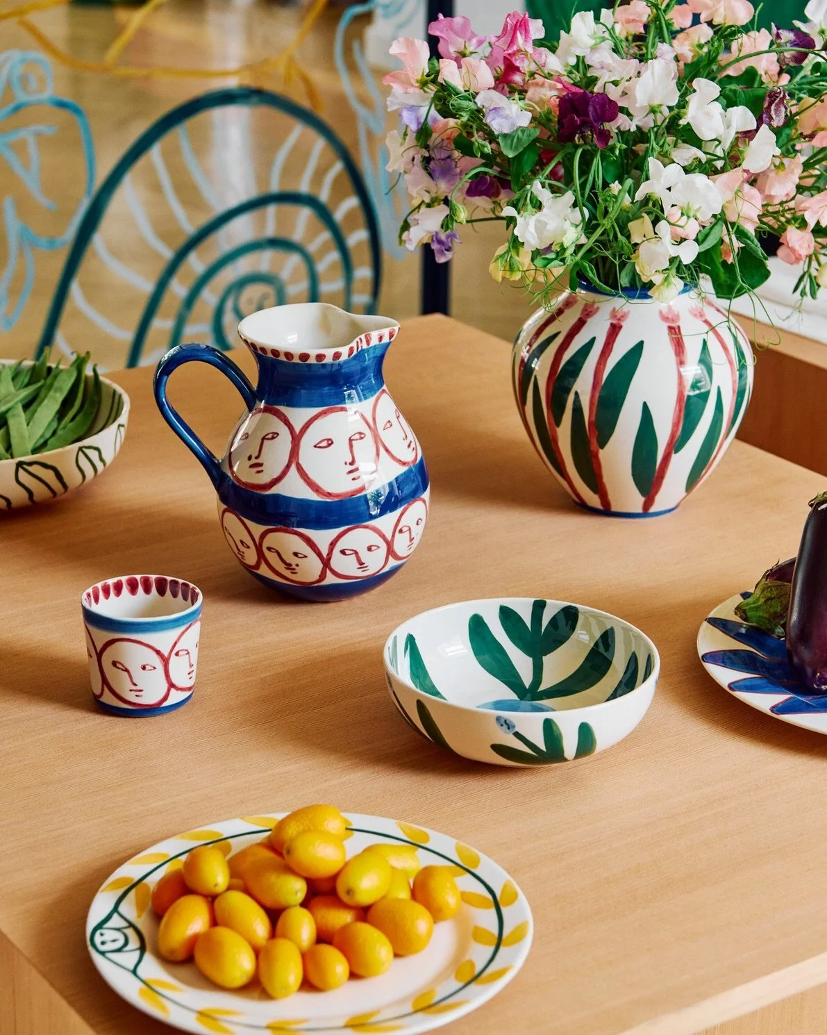 Jouer avec sa table, mixer les couleurs, les collections, les mati&egrave;res.
Y ajouter quelques fleurs et bougies.
Mixer avec un peu de vaisselle de votre mamie, et/ou des accessoires que vous aimez, et/ou des ronds de serviette de l&rsquo;atelier 