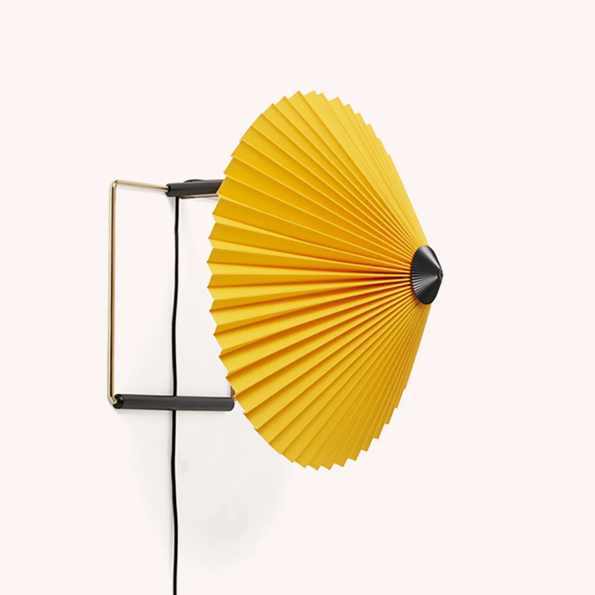 applique-mural-luminaire-inga-sempe-hay-momentum-design-store-lille-rijsel-curation-lifestyle-mobilier-deco-AA959-A577-AB98_Matin Wall 300 yellow shade.jpg