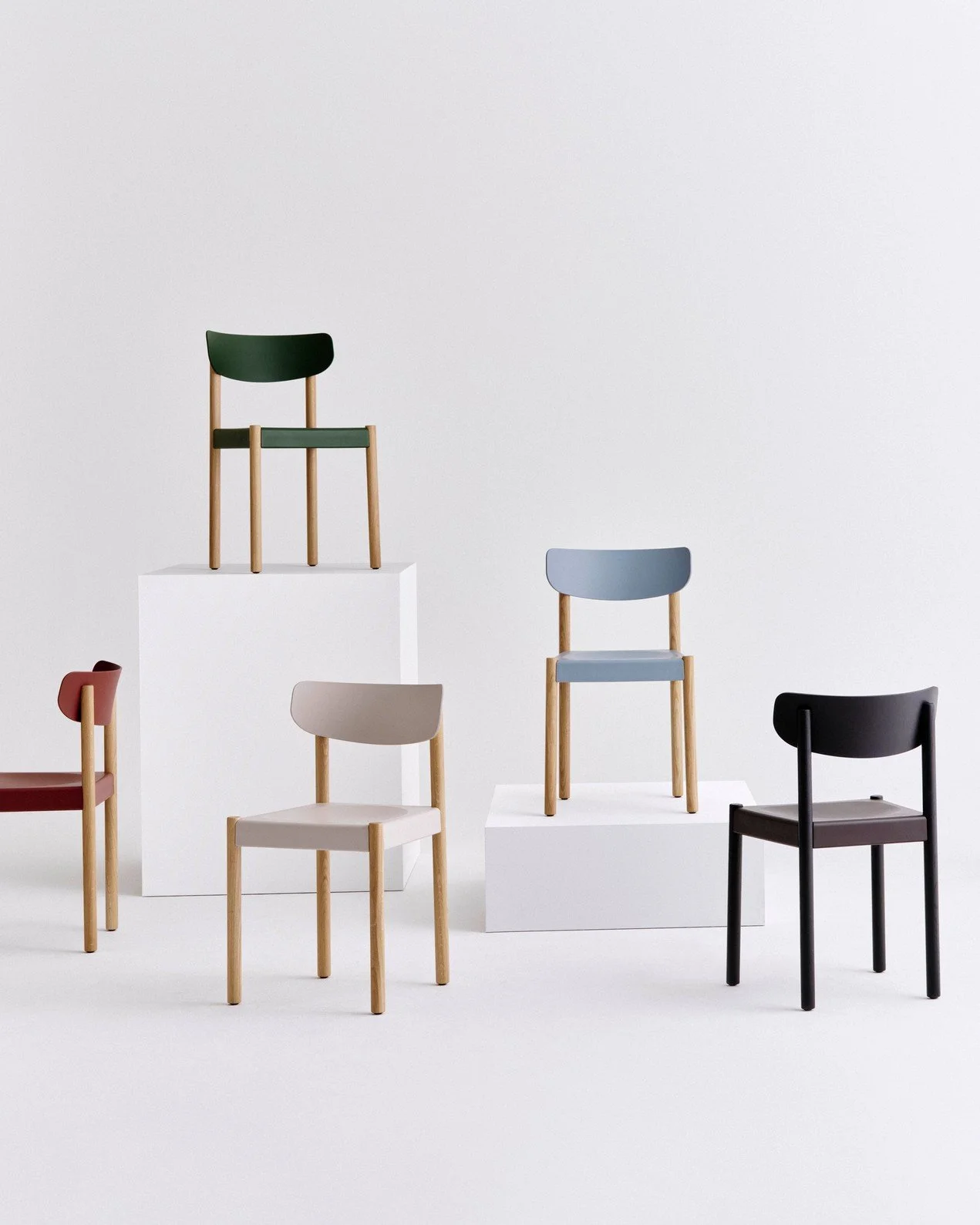 chaise-pack10-jasper-morrison-salon-bois-hay-momentum-design-store-lille-rijsel-deco-mobilier-meubles-Pack Chair 10 family 05.jpg