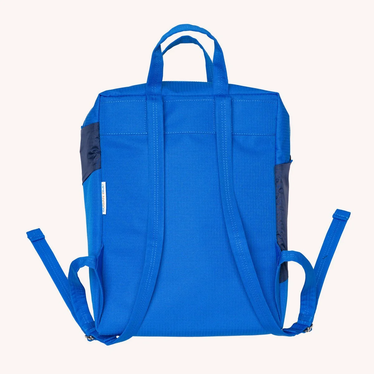 sac-a-dos-backpack-bleu-susan-bijl-lifestyle-momentum-design-store-lille-rijsel-papeterie-Archief-SUSANBIJL-7268.jpg