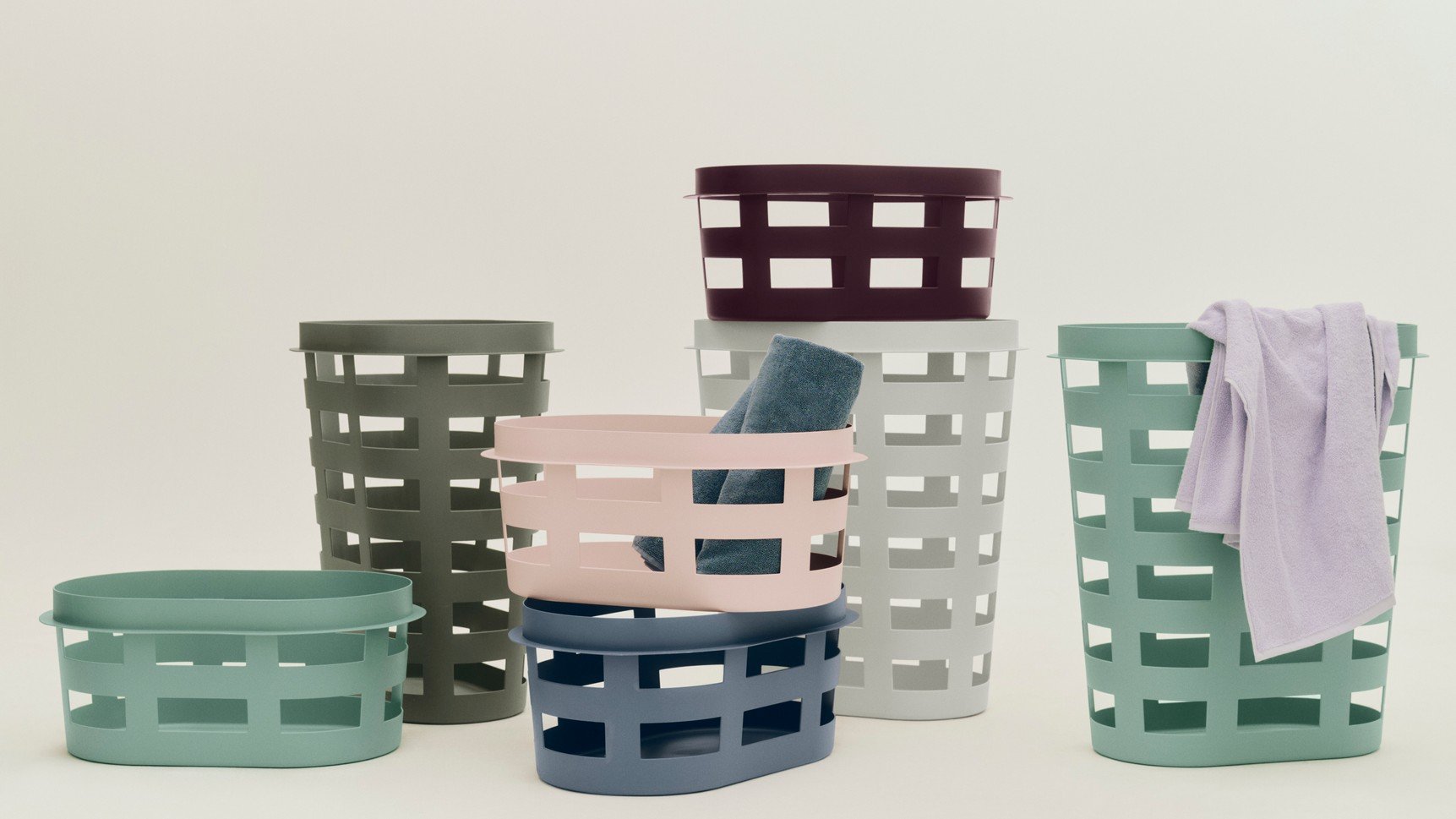 panier-linge-basket-bordeaux-rose-empilable-paniere-corbeille-hay-momentum-design-store-lille-mobilier-deco-rijselBasket family_01.jpg