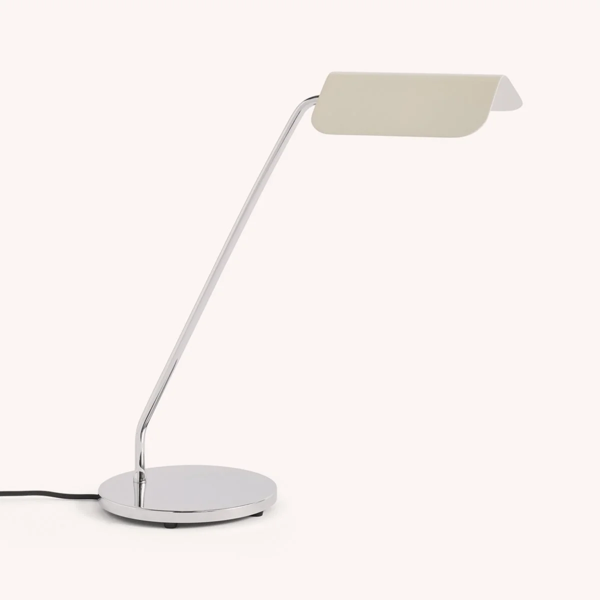 apex-lampe-bureau-table-luminaire-momentum-design-store-lille-rijsel-curation-lifestyle-mobilier-deco-AD344-C189_Apex Desk Lamp oyster white.jpg