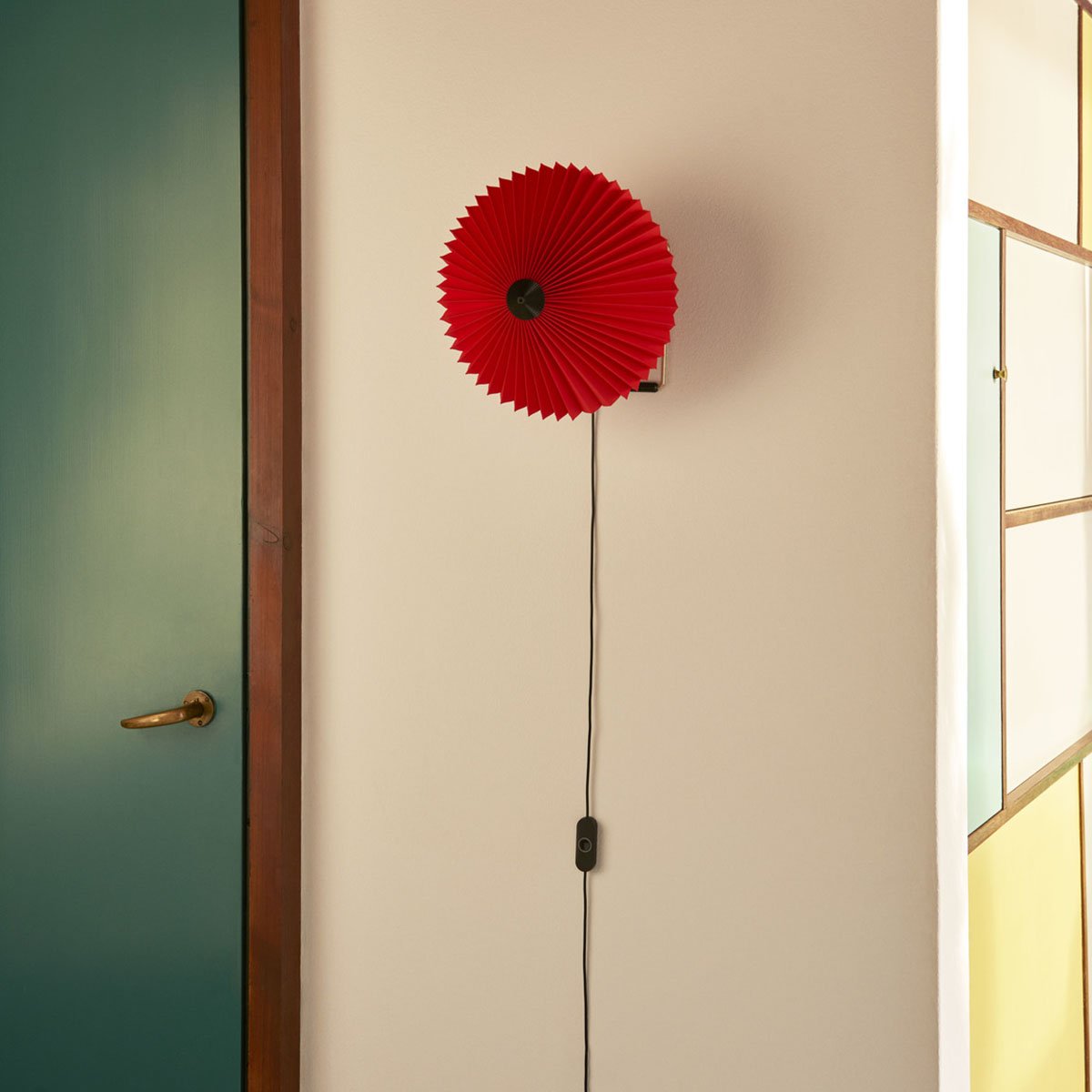 applique-mural-luminaire-inga-sempe-hay-momentum-design-store-lille-rijsel-curation-lifestyle-mobilier-deco-Matin Wall Lamp 300 bright red.jpg