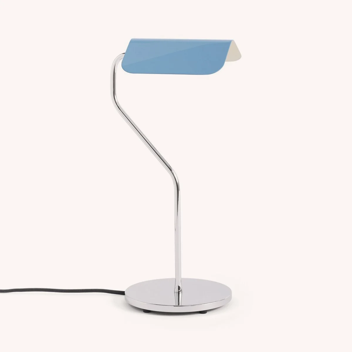 lampe-table-bureau-hay-momentum-design-store-lille-luminaires-Apex Table Lamp pastel blue.jpg
