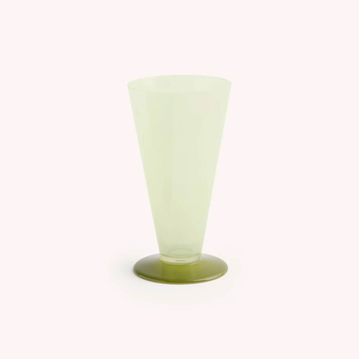 vase-conical-glass-verre-hay-momentum-design-store-lille-mobilier-deco-rijsel-AF574-A601-AU65_Conical Vase S light green and dark lime.jpg