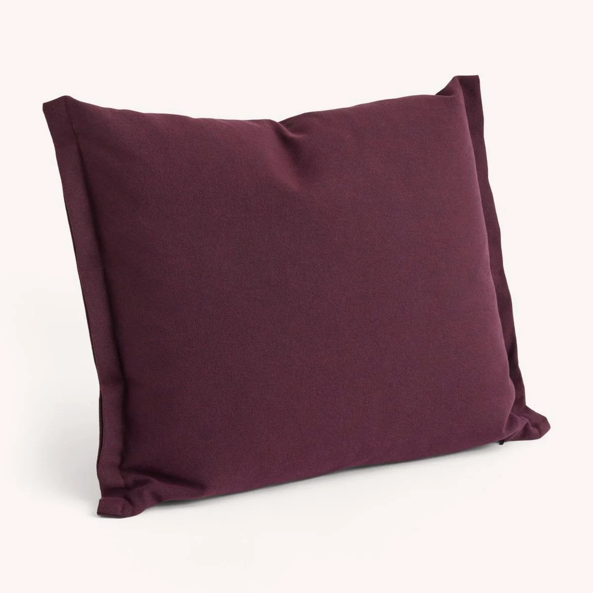coussin-plica-canape-sofa-mobilier-salon-bureau-hay-momentum-design-store-lille-curation-rijsel-AB472-F265-AF61_Plica Cushion Story burgundy.jpg