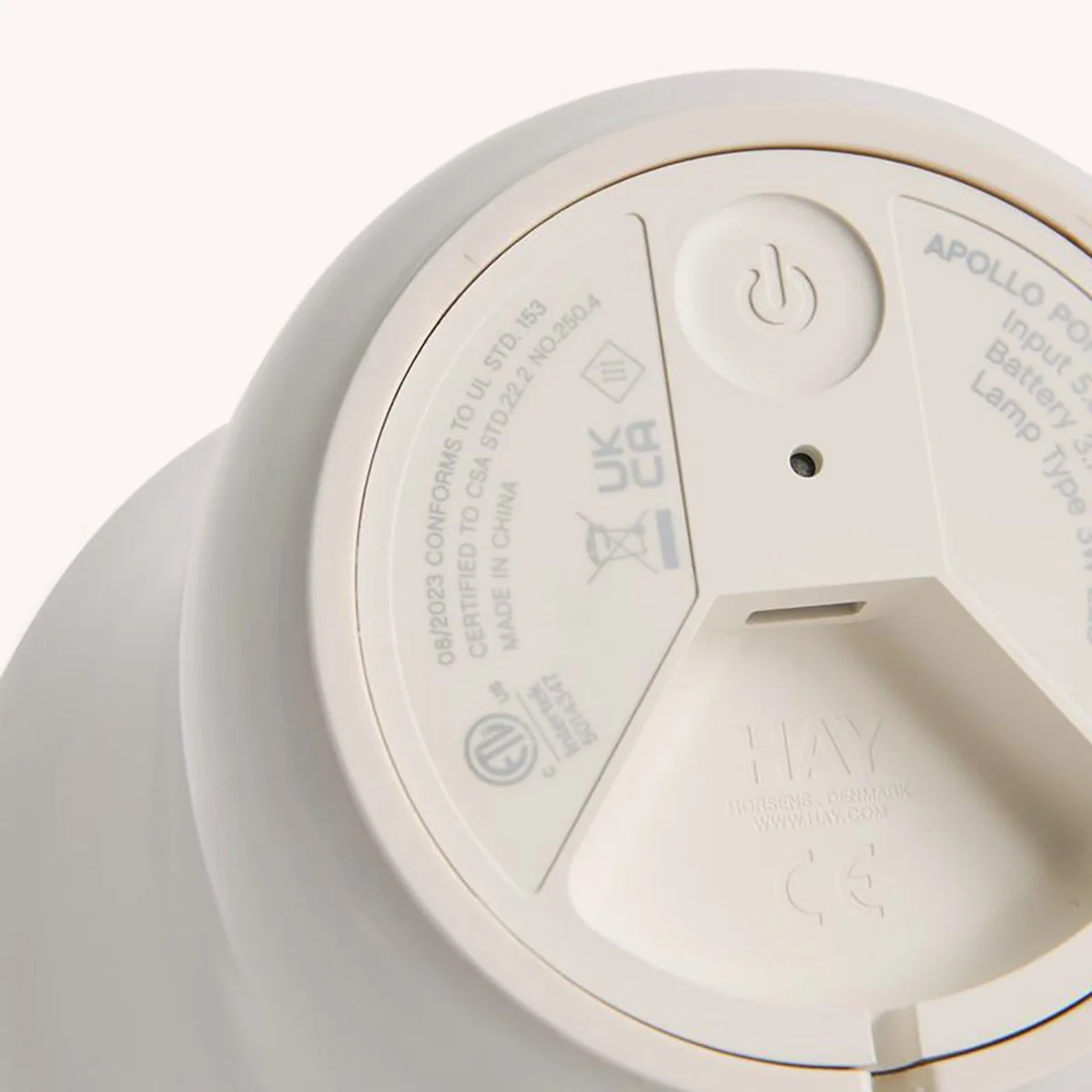 lampe-portable-batterie-verre-blanc-outdoor-hay-momentum-design-store-lille-rijsel-curation-mobilier-AE378-B508_Apollo Portable white_detail 03.jpg