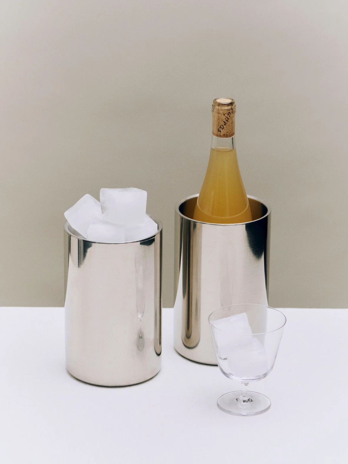 vin-refroidisseur-hay-design-cuisine-momentum-design-store-lille-Essential Steel Wine Cooler.jpg