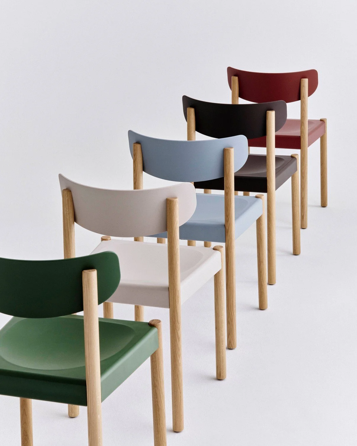 chaise-pack10-jasper-morrison-salon-bois-hay-momentum-design-store-lille-rijsel-deco-mobilier-meubles-Pack Chair 10 family 02.jpg