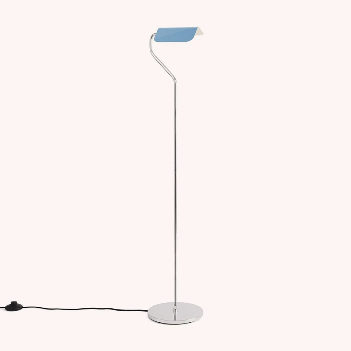 apex-lampadaire-lampe-sur-pied-hay-momentum-design-store-lille-rijsel-papeterie-AE385-A638_Apex Floor Lamp pastel blue.jpg