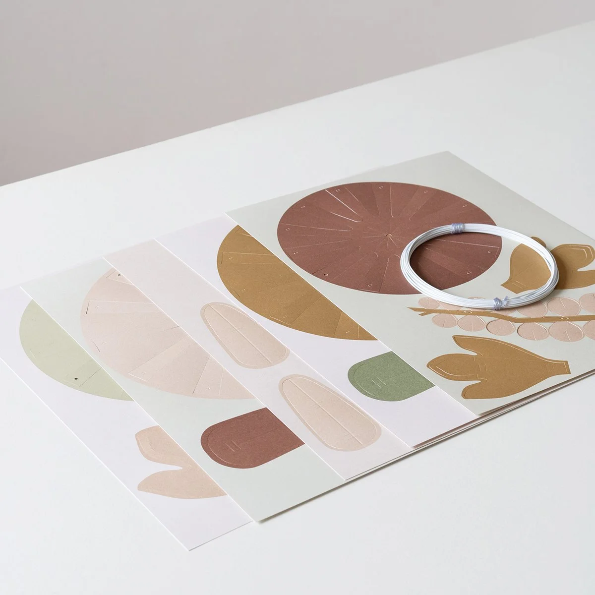 bouquet-fleurs-en-papier-jurianne-matter-diy-momentum-design-store-lille-rijsel-curation-lifestyle-mobilier-FIELD-paper-flowers-L (9).jpg