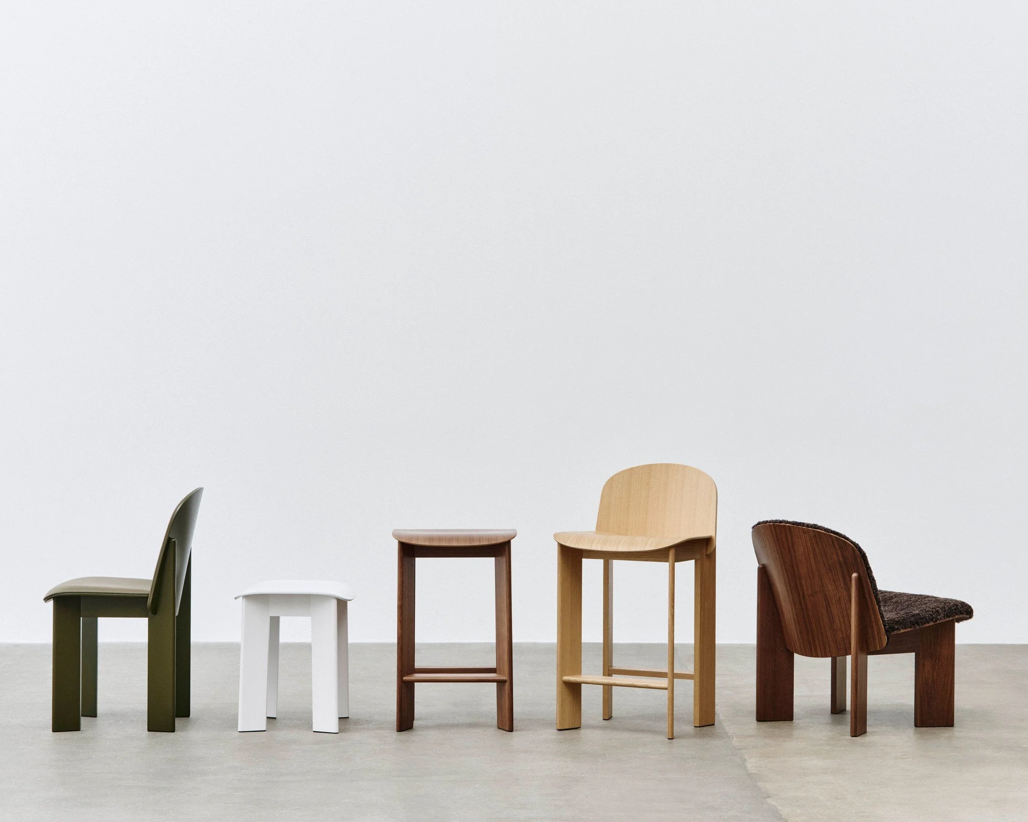 collection-chisel-tabouret-chaise-table-lounge-salon-bar-bois-momentum-design-store-lille-rijsel-deco-mobilier-meubles-Chisel Seating Collection_01.jpg