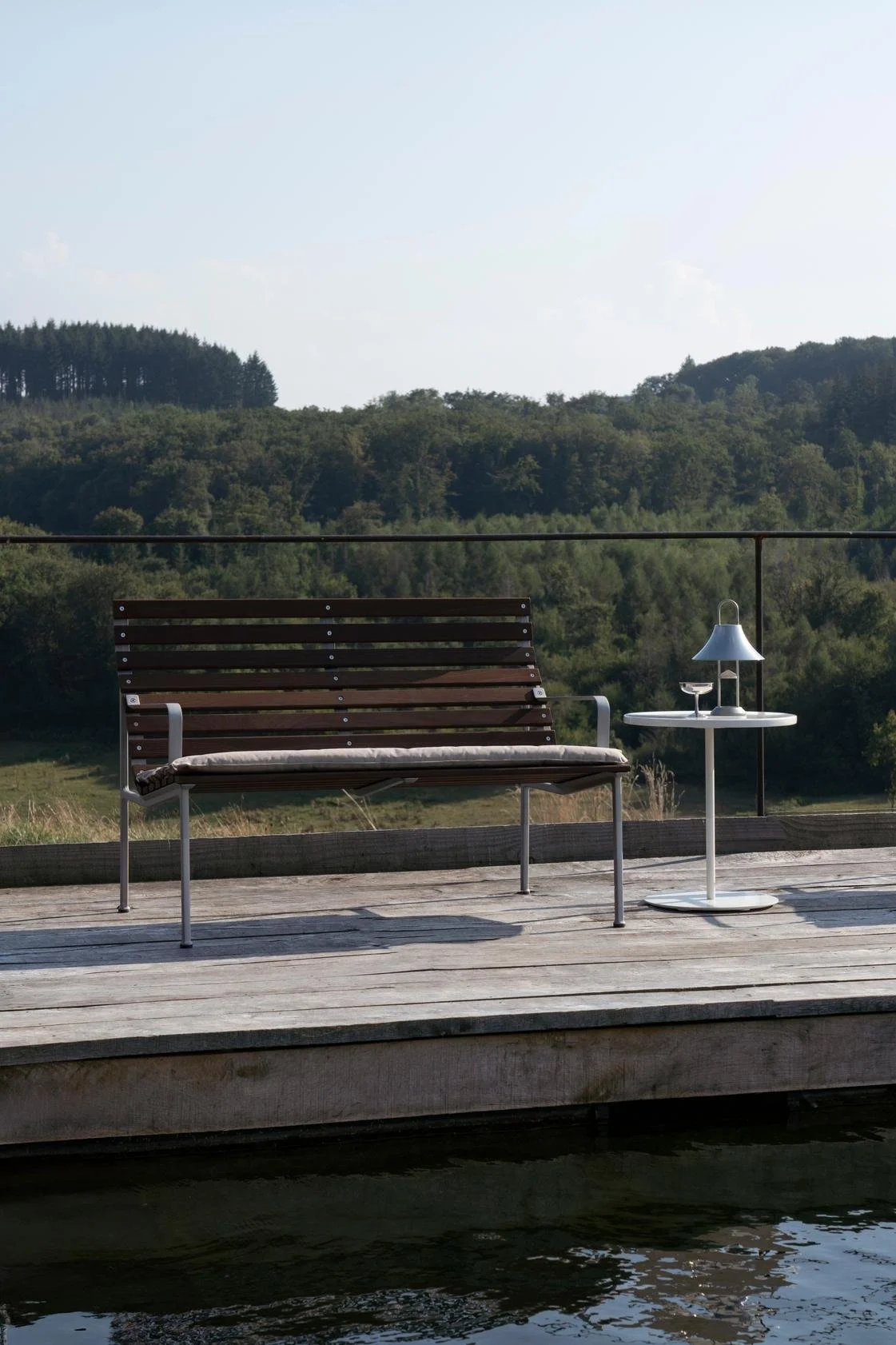 Traverse Lounge Bench w. arm heat treated oiled ash_Pyro Coffee Table eggshell tabletop white base_Mousqueton Portable.jpg