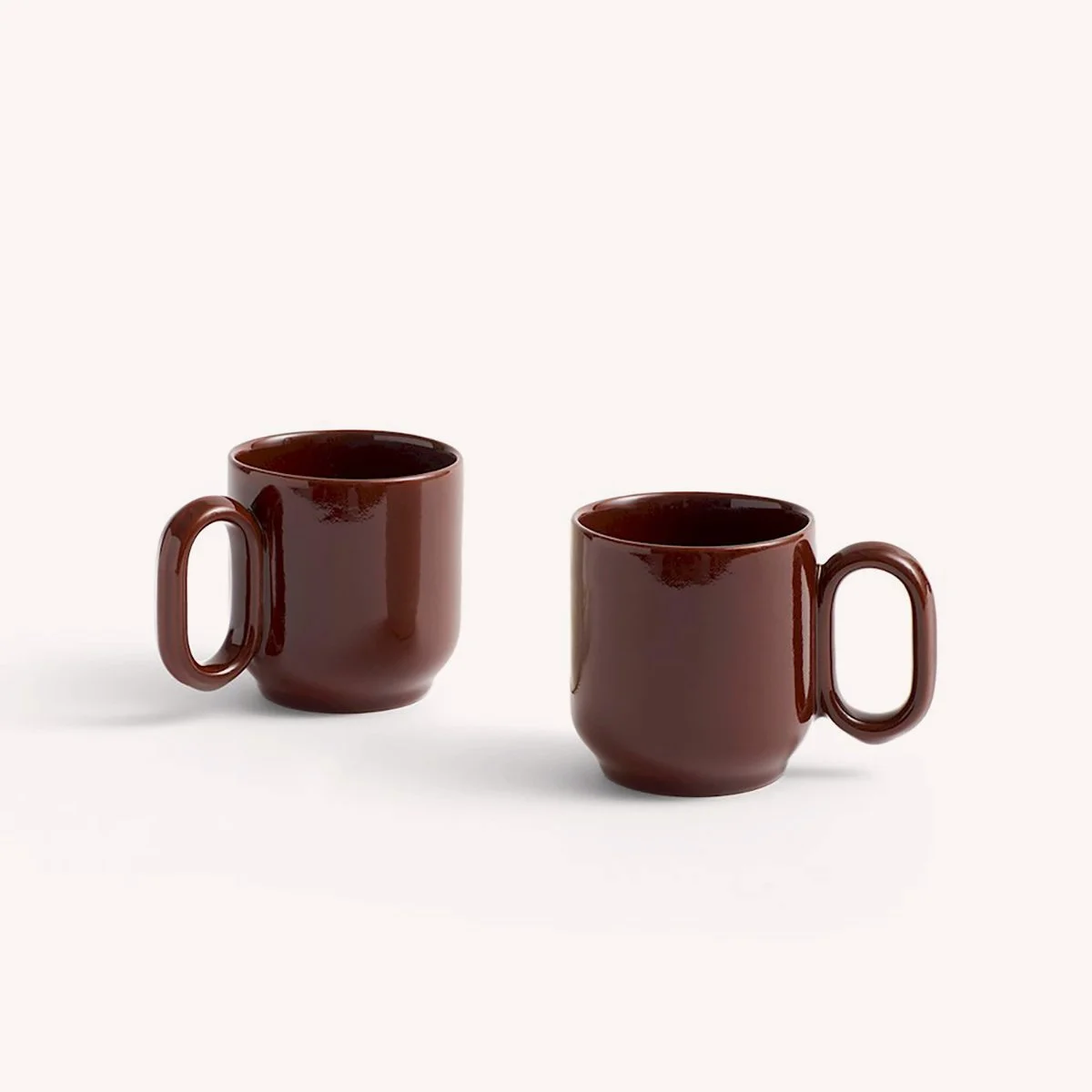 vaisselle-bordeaux-blanc-momentum-design-store-rijsel-curation-cuisine-ac473-a668-af61_variant_barro-cup-set-of-2-burgundy_gb_1220x1220.jpg