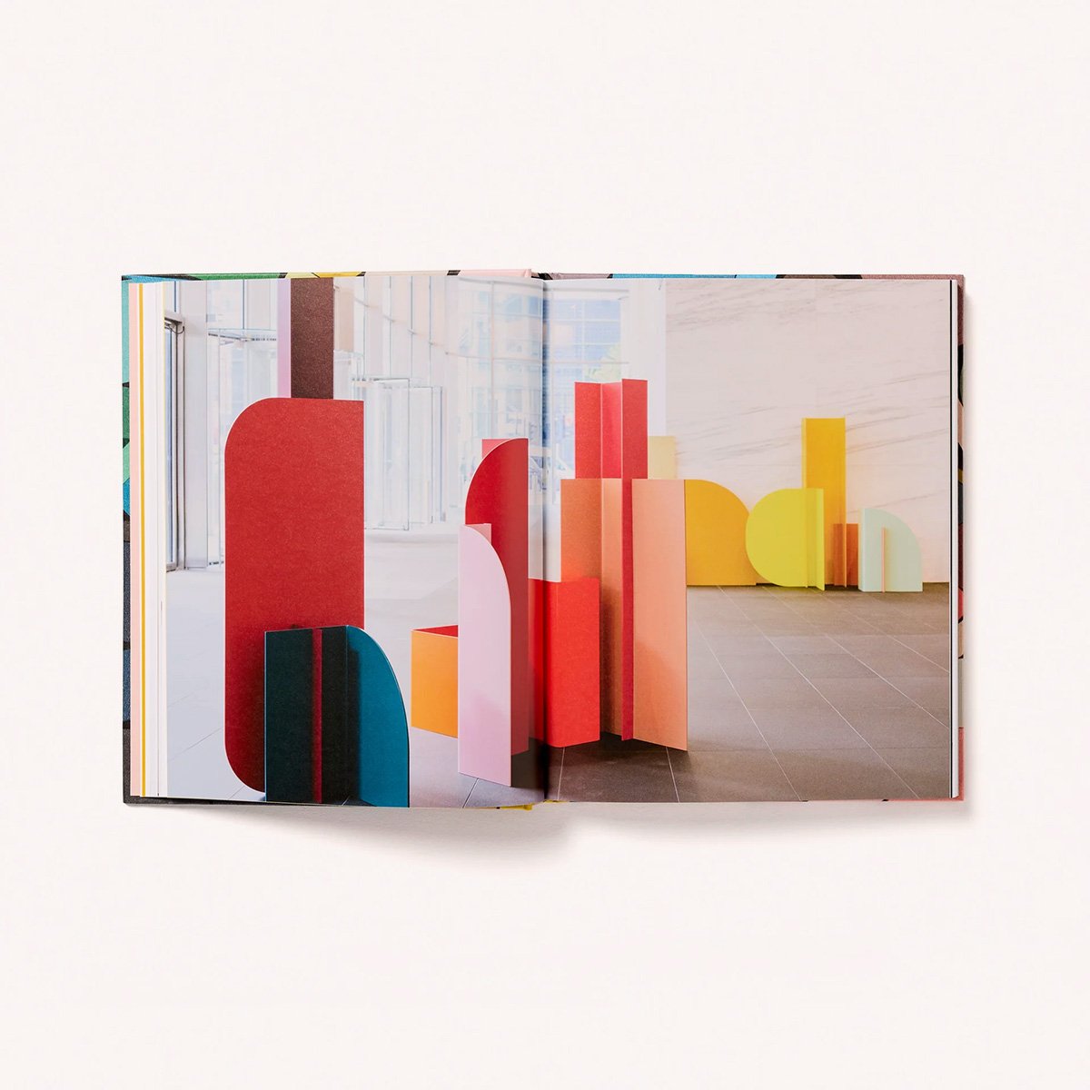 LIVRE-SOPHIE-smallhorn-artiste-counter-print-books-art-momentum-design-store-lille-lifestyle-mobilier-deco-curation04_d51cfa44-2c8c-4569-9ab7-2ba5d54ef76f.jpg copie.jpg