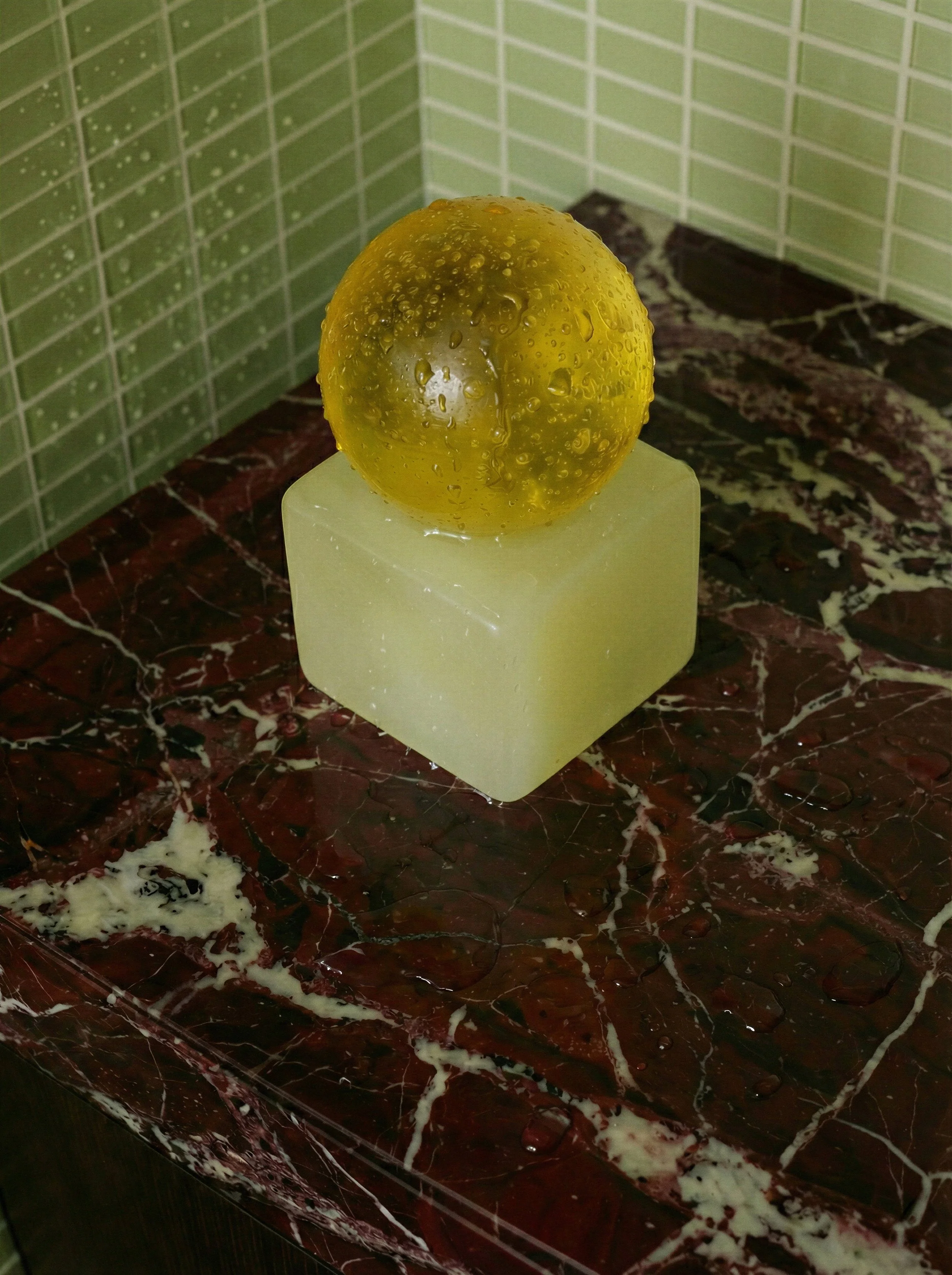 savon-porte-savon-oba-matias-moellenbach-salle-de-bain-bain-lifestyle-momentum-design-store-lille-rijsel-deco-mobilier-citralis-greentiles-redmarble.jpeg