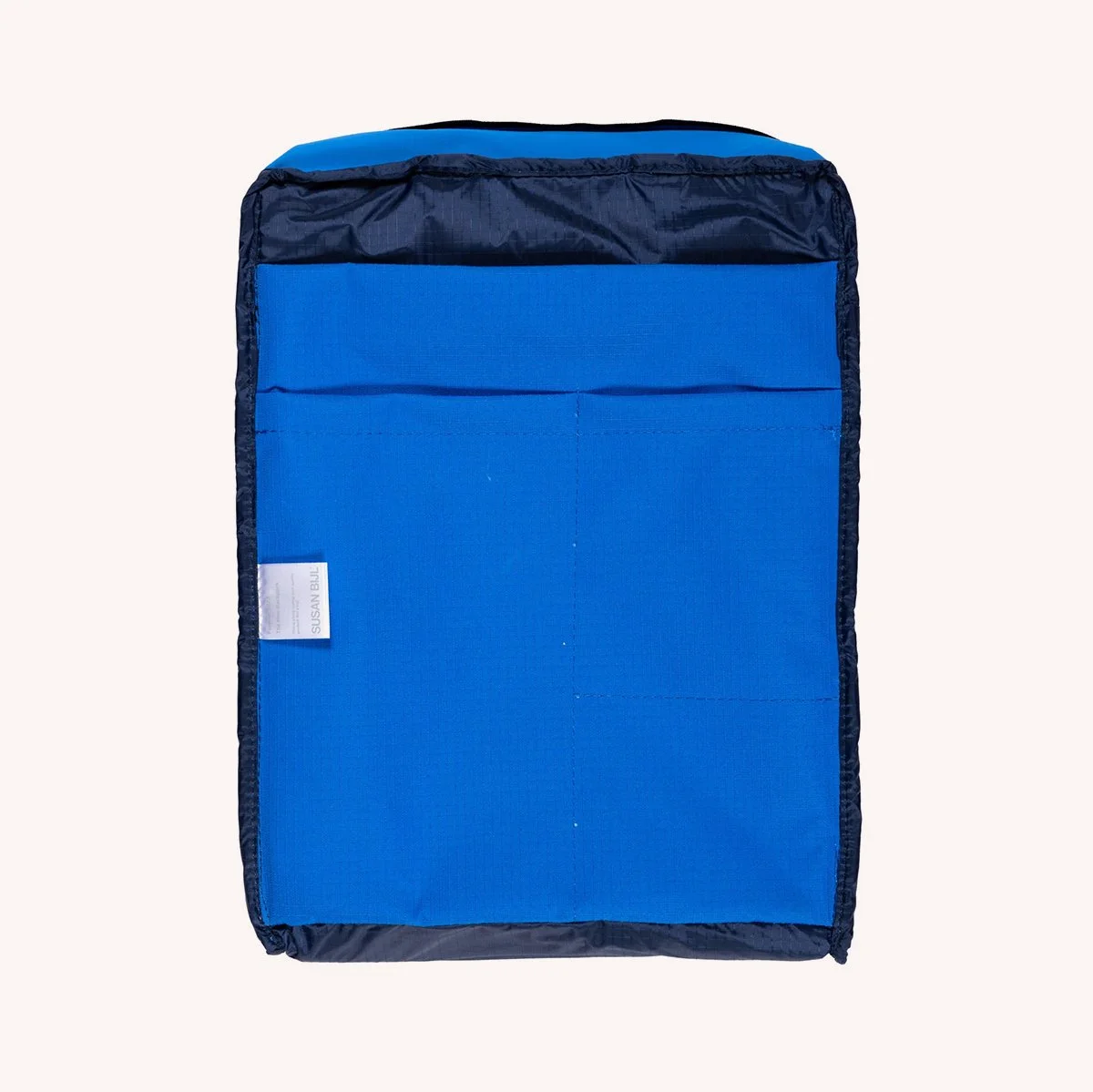 sac-a-dos-backpack-bleu-susan-bijl-lifestyle-momentum-design-store-lille-rijsel-papeterie-TNBP.FOR.BL.NA-OS_1022_005.jpg