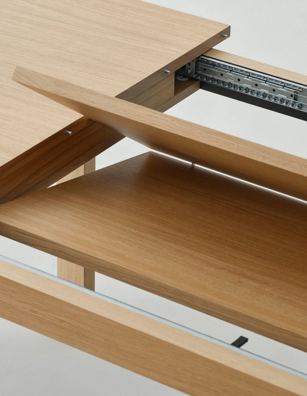 collection-chisel-tabouret-chaise-table-lounge-salon-bar-bois-momentum-design-store-lille-rijsel-deco-mobilier-meubles-AG100-G192-AX03_Chisel 630 Table_01.jpg