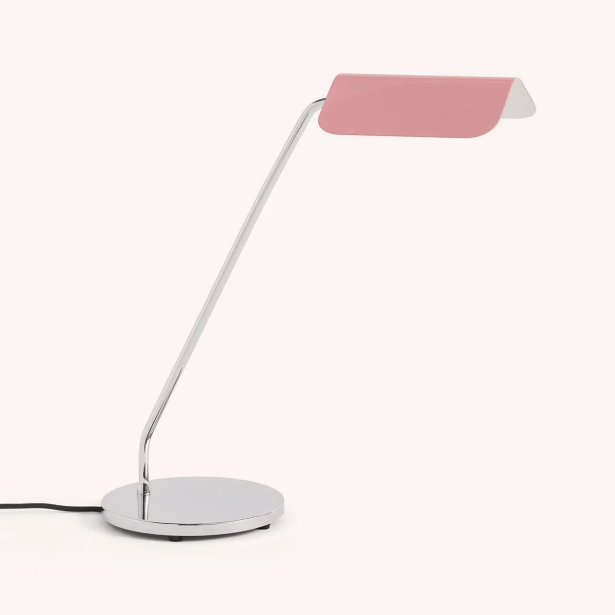apex-lampe-bureau-table-luminaire-momentum-design-store-lille-rijsel-curation-lifestyle-mobilier-deco-AD344-B549_Apex Desk Lamp luis pink.jpg