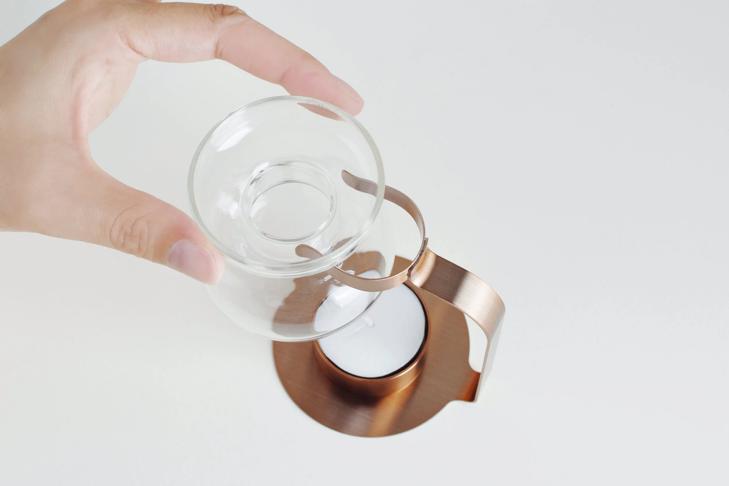 diffuseur-huiles-essentielles-aroma-oil-warmer-kinto-momentum-design-store-lille-lifestyle-mobilier-deco-rijsel-curationaow_detail_004.jpg