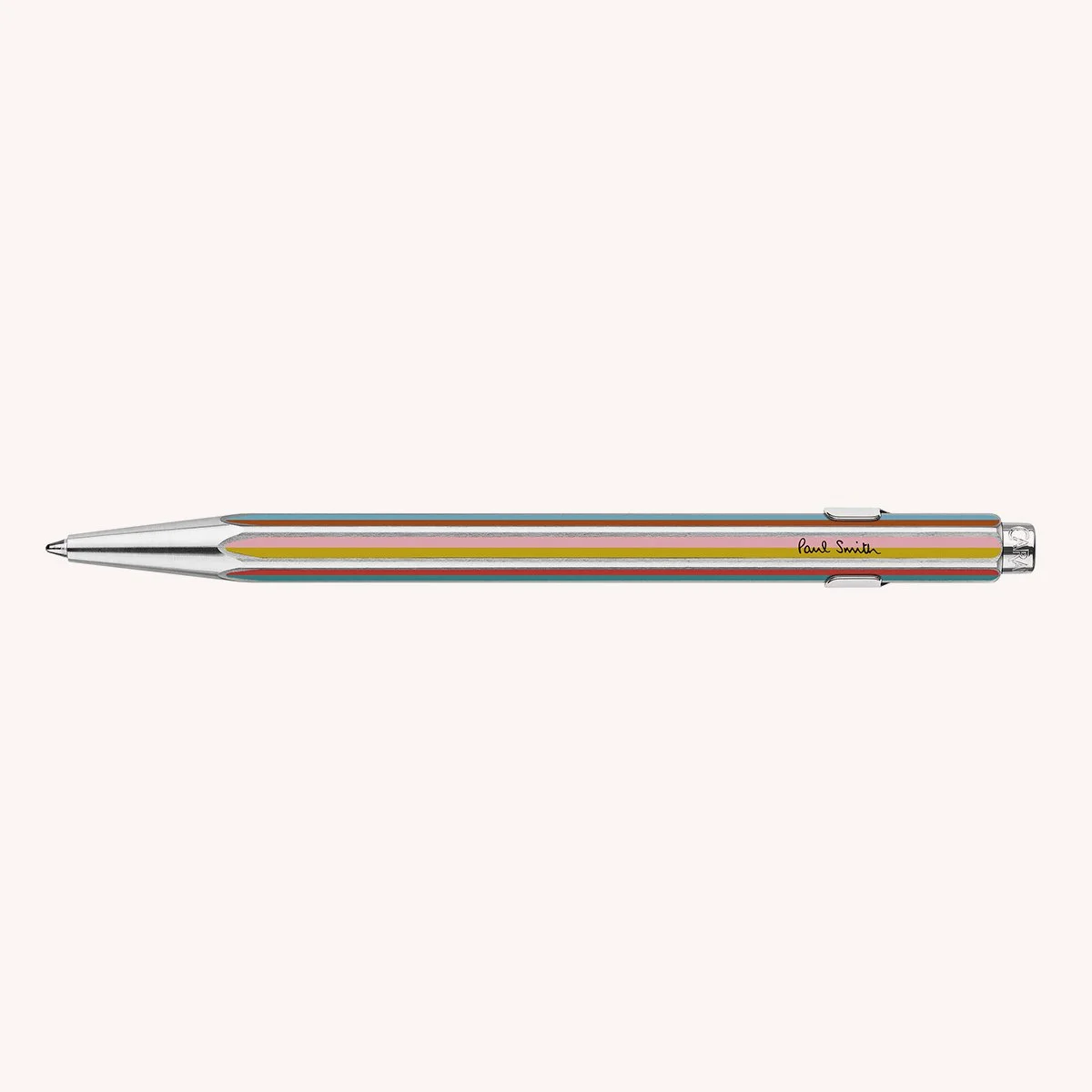 stylo-bille-849-caran-dache-ecriture-paul-smith-2026-momentum-design-store-lilleNM0849_345_849-BP-Silver-Paul-Smith_05_v.jpg