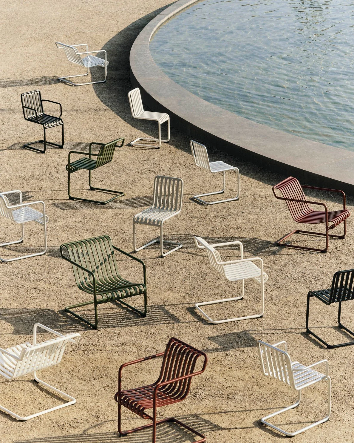 chaise-outdoor-jardin-bouroullec-hay-momentum-design-store-lille-rijsel-curation-mobilier-decoration-lifestyle-Palissade Cantilever family_09.jpg
