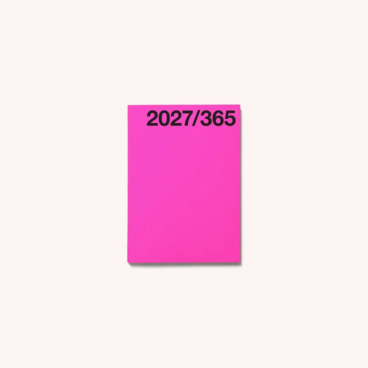 agenda-2027-marjolein-delhaas-momentum-design-store-lille-rijsel-papeterie-27PlannerB_807-BK-scaled copie.jpg