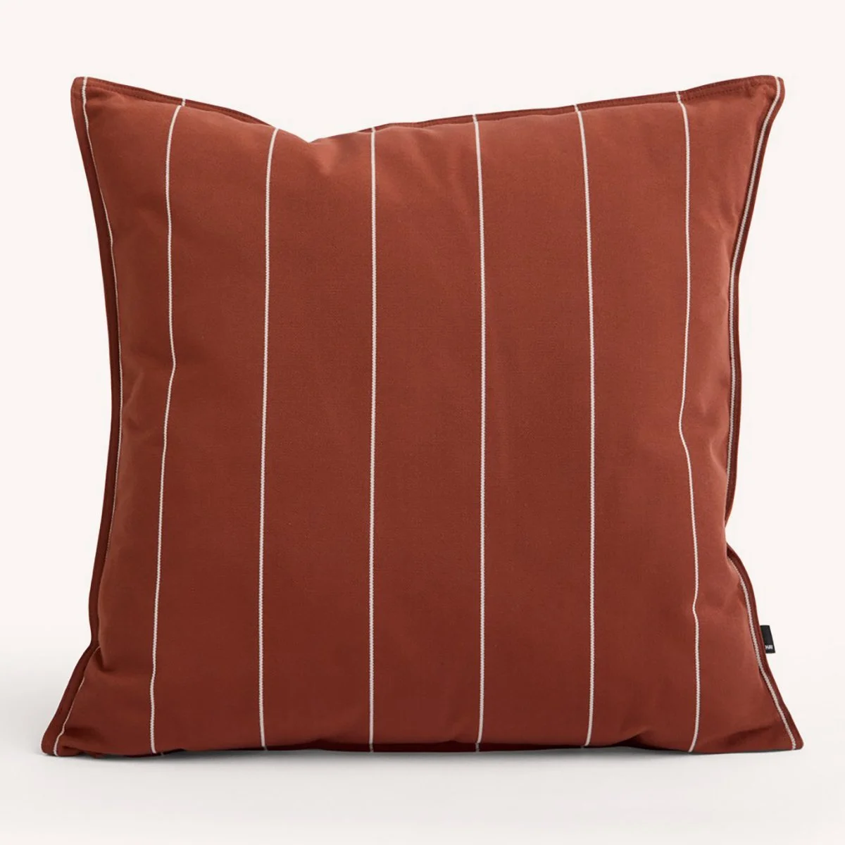 coussin-exterieur-outdoor-terrasse-jardin-hay-momentum-design-store-lille-rijsel-curation-mobilier-AF585-D294-AV10_Terrazza Cushion 60x60 cm terracotta narrow stripe.jpg