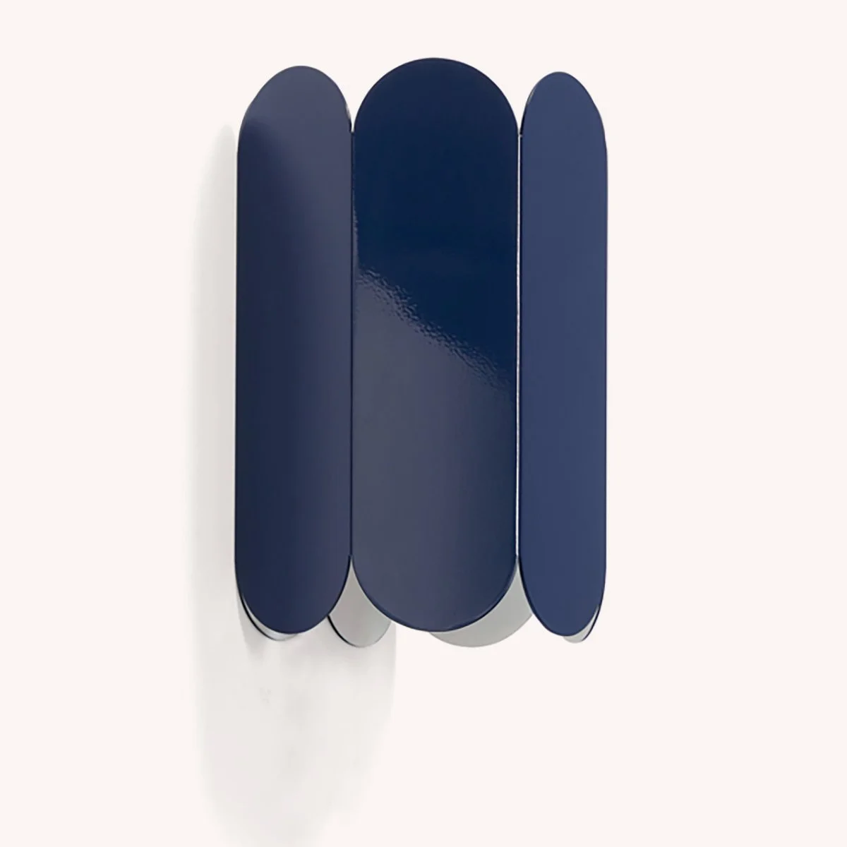 applique-murale-luminaire-mvs-hay-momentum-design-store-lille-lifestyle-mobilier-deco-curationAB227-A838_Arcs Wall Sconce cobalt blue.jpg