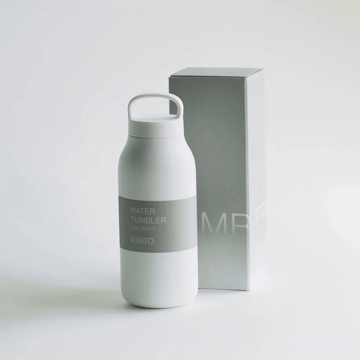 water-tumbler-550ml-kinto-thermos-isotherme-momentum-design-store-lille-curation-wt_25ss_024_copy_1024x1024.jpg copie.jpg