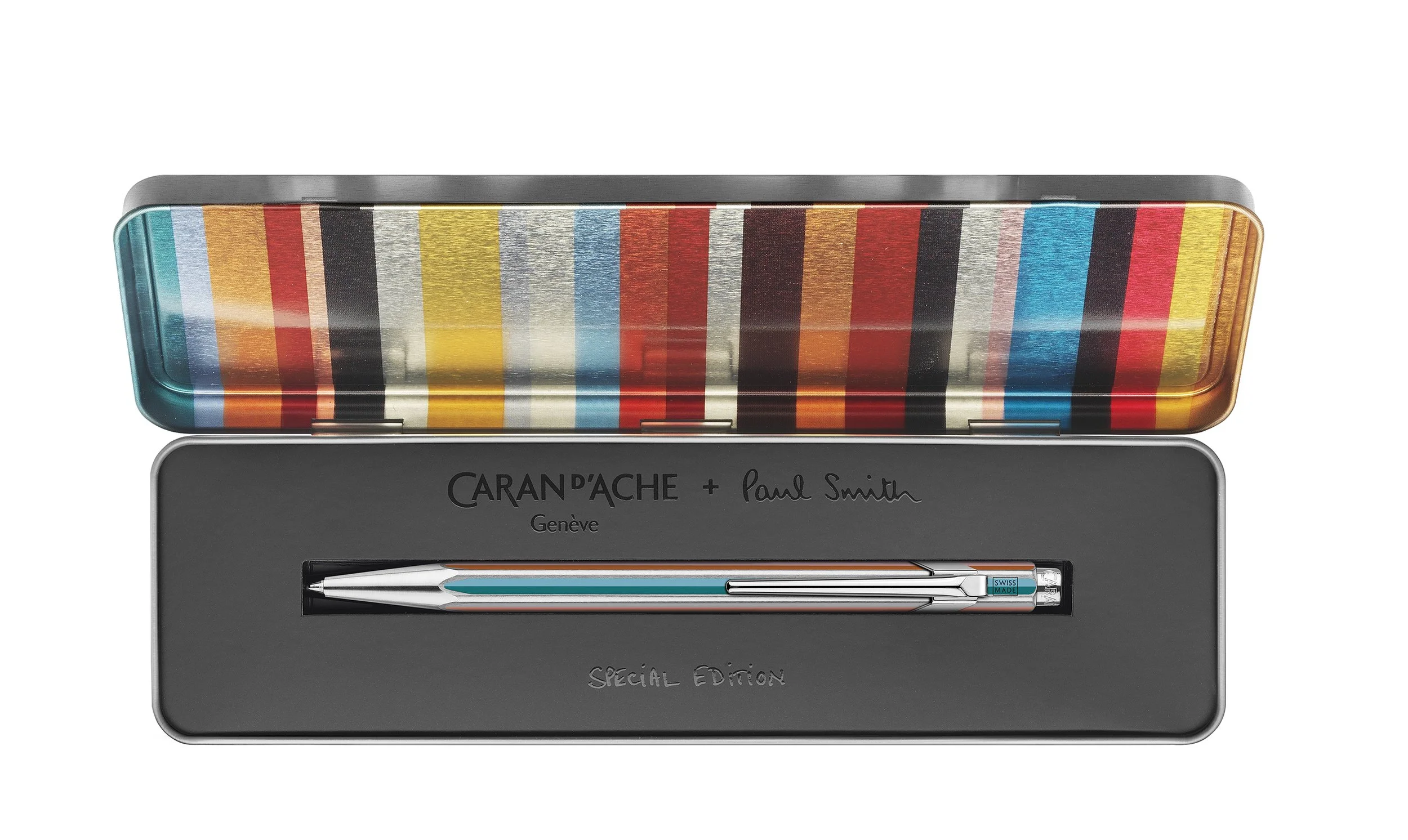 stylo-bille-849-caran-dache-ecriture-paul-smith-2026-momentum-design-store-lilleNM0849_345_849-BP-Silver-Paul-Smith_02_box-o.jpg