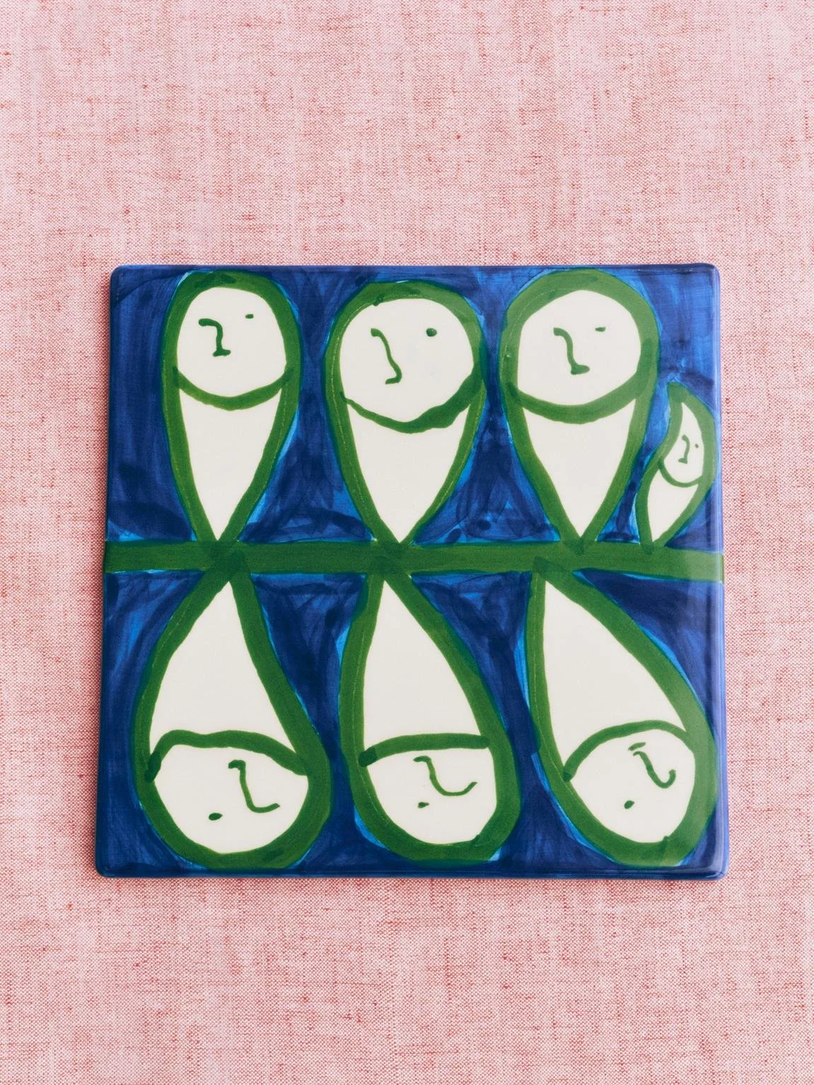emma-kohlmann-serie-limitee-vaisselle-artsdelatable-maison-collection-momentum-design-lille-curation-rijsel-deco-hay-La Pittura Trivet Peter's plant.jpg