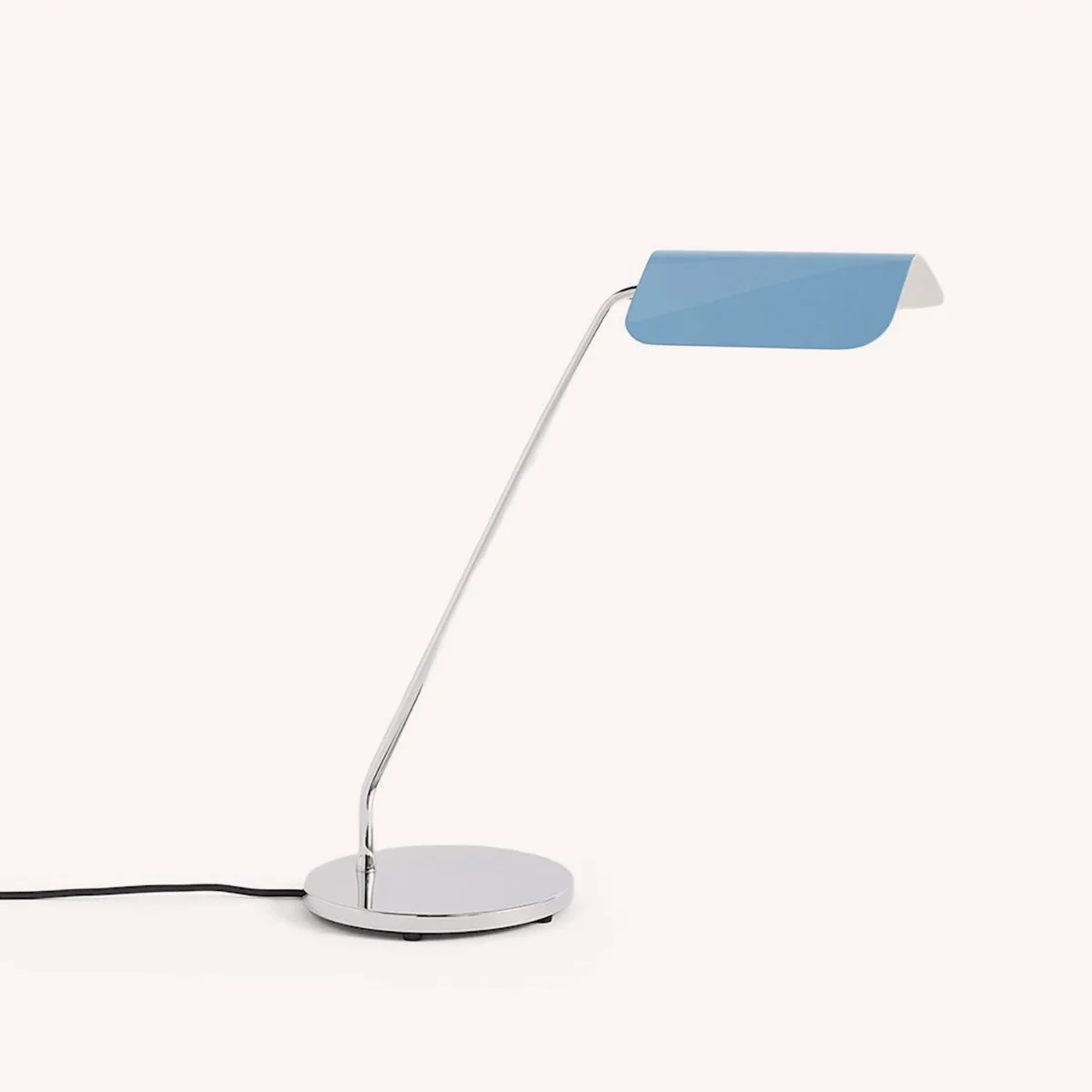lampe-bureau-hay-momentum-design-store-lille-apex-desk-lamp-pastel-blue-bleu.jpg