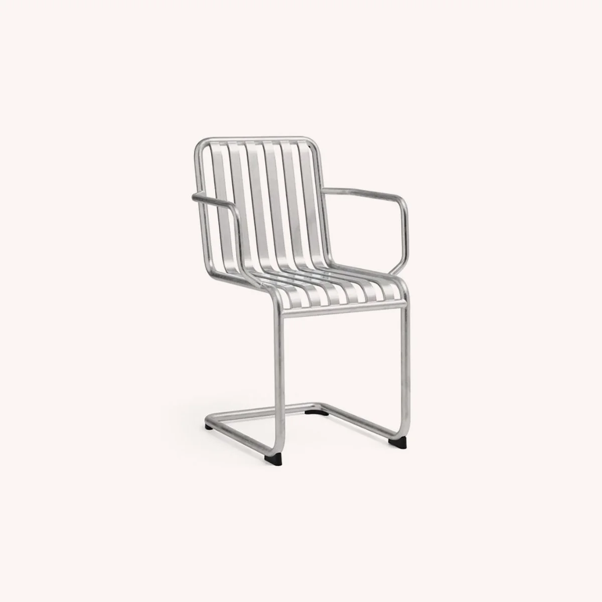 chaise-avec-accoudoirs-outdoor-jardin-bouroullec-hay-momentum-design-store-lille-rijsel-curation-mobilier-AF592-A234_Palissade Cantilever Armchair hot galvanised steel.jpg