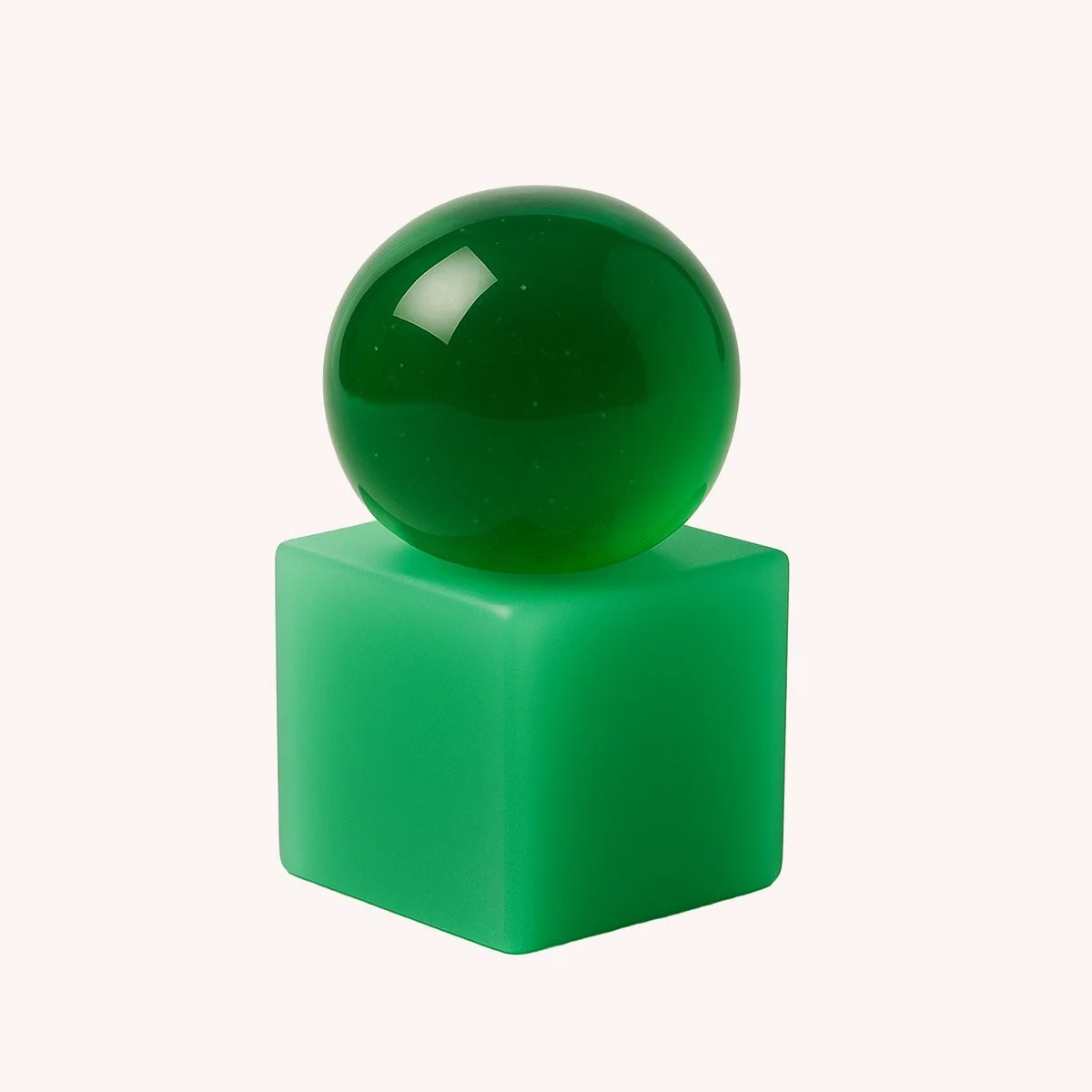 savon-porte-savon-oba-matias-moellenbach-salle-de-bain-bain-lifestyle-momentum-design-store-lille-rijsel-deco-mobilier-aloevera.jpg
