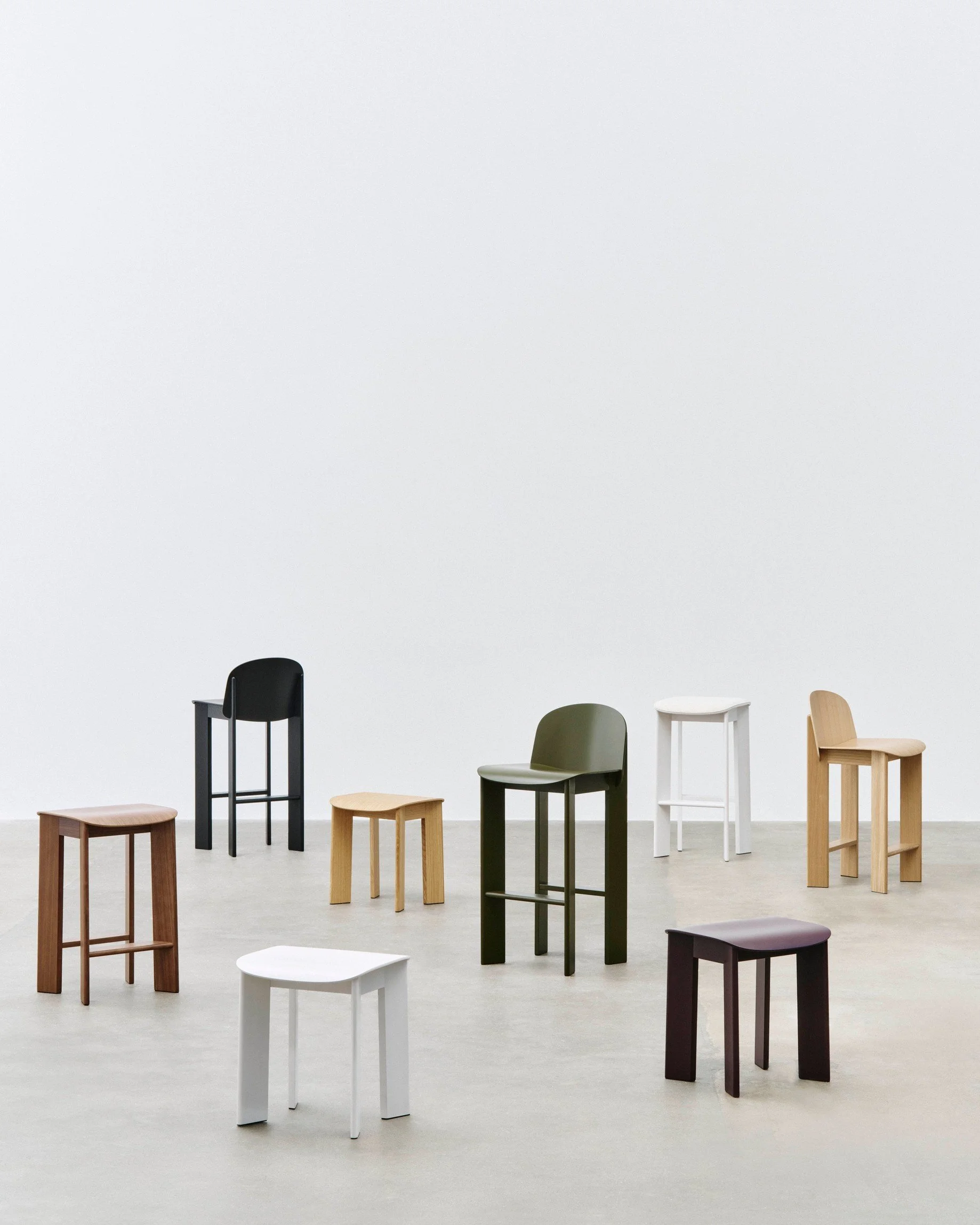 collection-chisel-tabouret-chaise-table-lounge-salon-bar-bois-momentum-design-store-lille-rijsel-deco-mobilier-meubles-Chisel Seating Collection_04.jpg