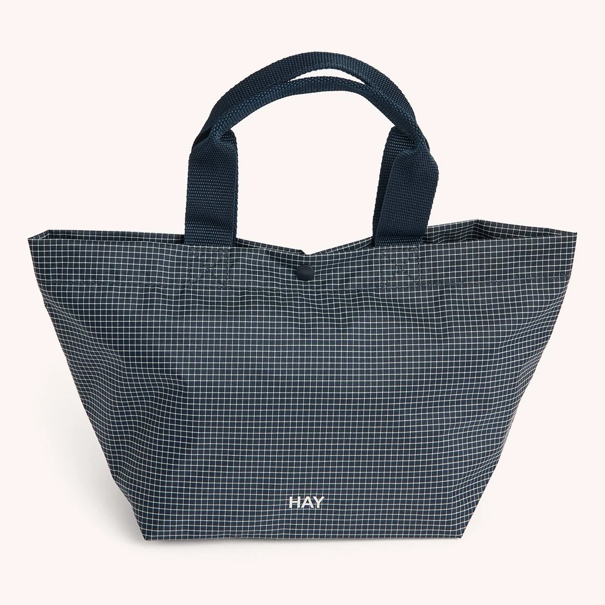 tote-bag-sac-trousse-toilette-recycle-hay-momentum-design-store-lille-rijsel-curation-lifestyle-mobilier-AF783-A565-AE89_Grid Everyday Bag Mini dark blue.jpg