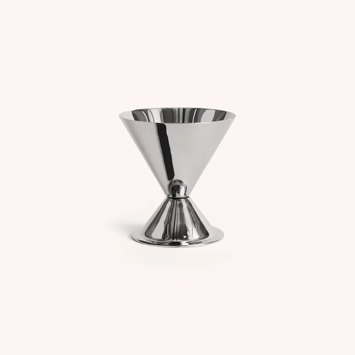 arts-de-la-table-acier-inoxydable-plat-beurrier-coquetier-cuisine-hay-momentum-design-store-lille-rijsel-deco-luminaires-mobilier-AF801-A962_Essential Steel Cone Ice Cup.jpg