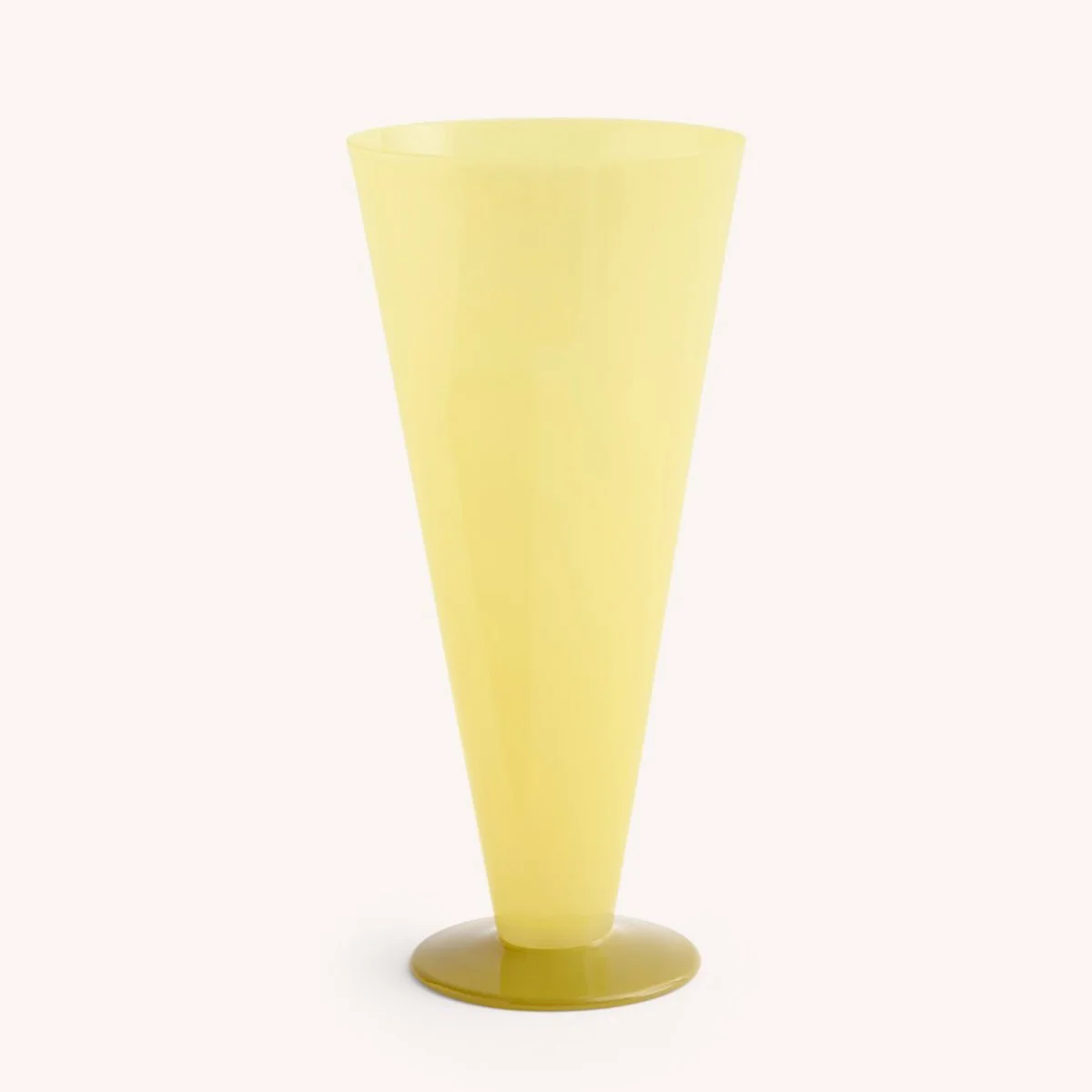 vase-conical-glass-verre-hay-momentum-design-store-lille-mobilier-deco-rijsel-AF574-A603-AU91_Conical Vase L yellow and lime green.jpg