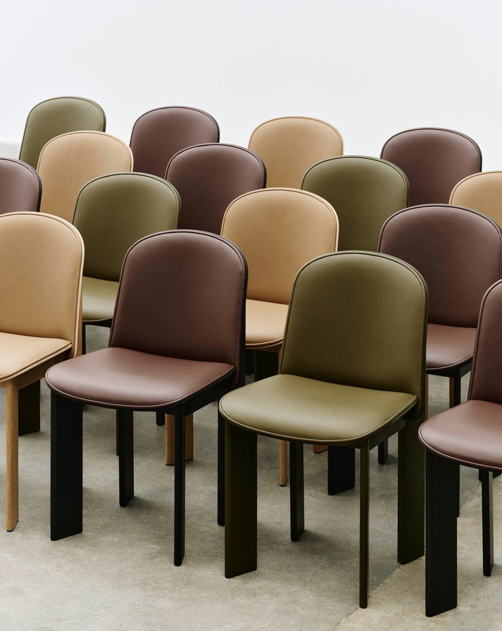 collection-chisel-tabouret-chaise-table-lounge-salon-bar-bois-momentum-design-store-lille-rijsel-deco-mobilier-meubles-Chisel 65 Chair Grano.jpg