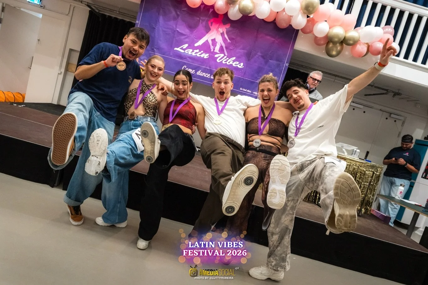 LVF26 COMPETITION PICTURES💜✨
OUT NOW!!

✨ @worldbachatasocialcompetition @warsawbachatameetup ✨

Congratulations to the champions 🏆
And all participants of the competition 😍✨

FIND PHOTOS W. LINK IN BIO 🔗

📸 @luttymoreira @amediasocial.tv