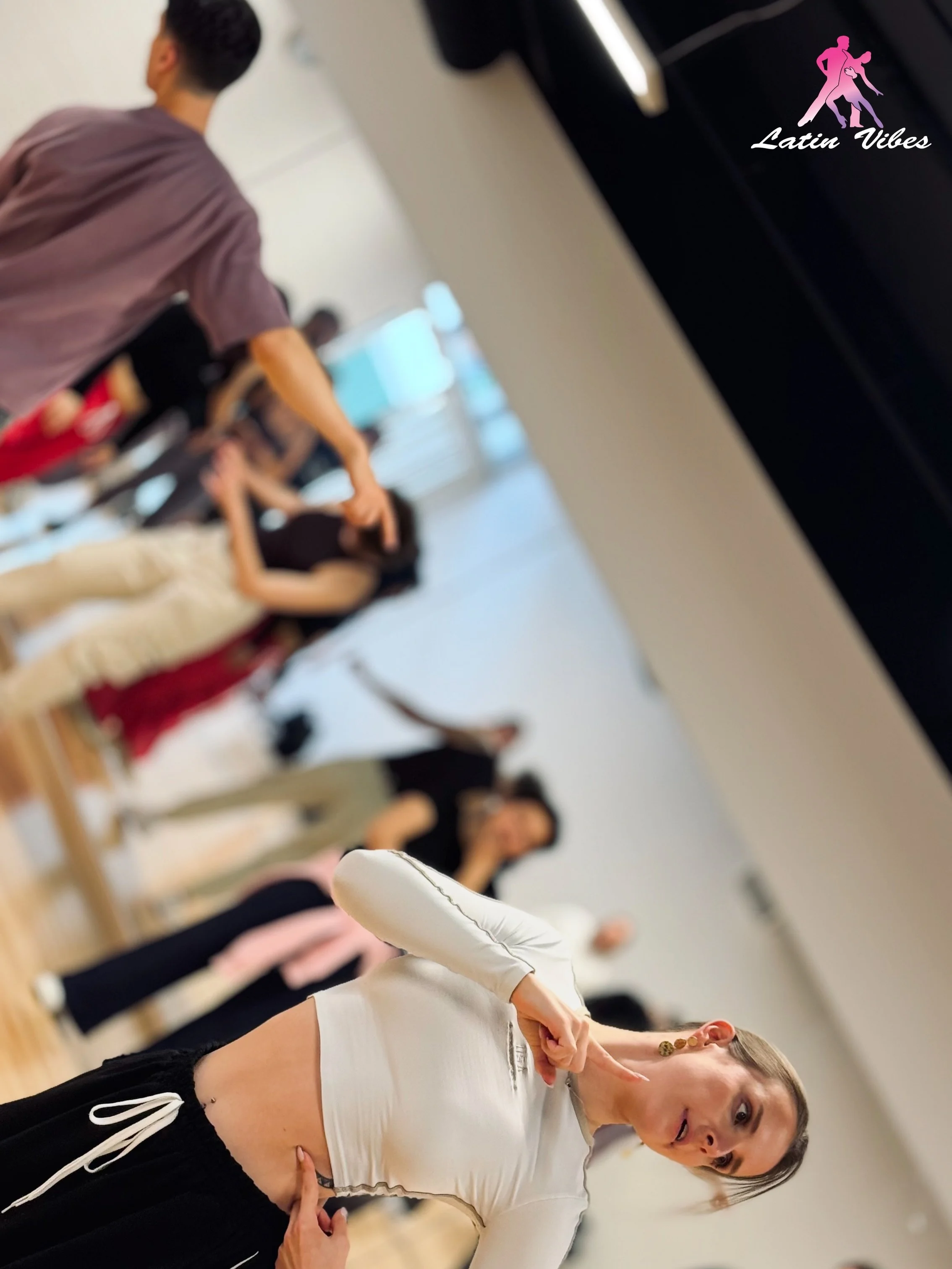 💜Bachazouk Bootcamp 3.0 💜
With @edonysophara and @benjaminysara_bachata 🥰

So many smiles, so much learning - unforgettable memories from the 3rd edition Bachazouk Bootcamp in our beautiful Copenhagen 🇩🇰

#bachazouk #copenhagen #latinvibes