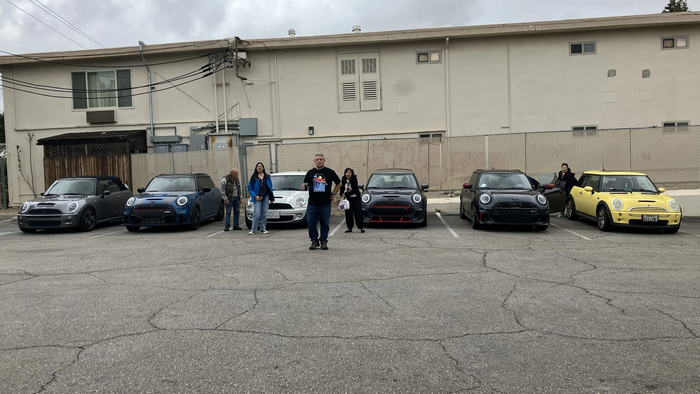 26-04 - santa-barbera - minis-at-paso-lunch-spot.JPEG