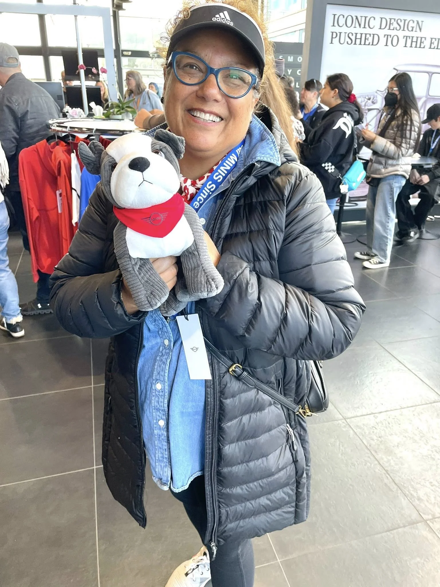 26-02 - stinson-beach - member-with-bulldog.jpg